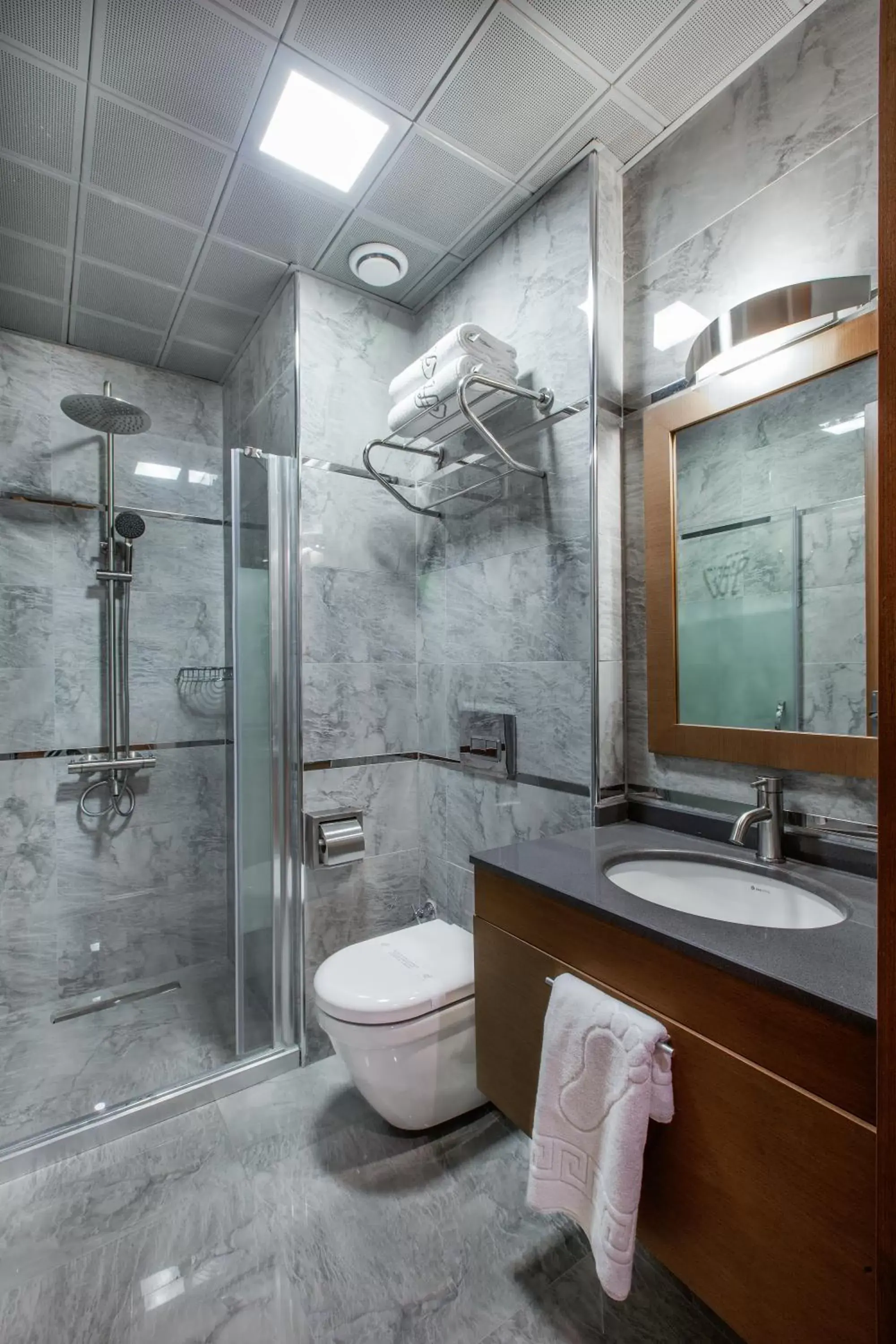 Shower, Bathroom in Ferman Hilal Hotel-Special Category