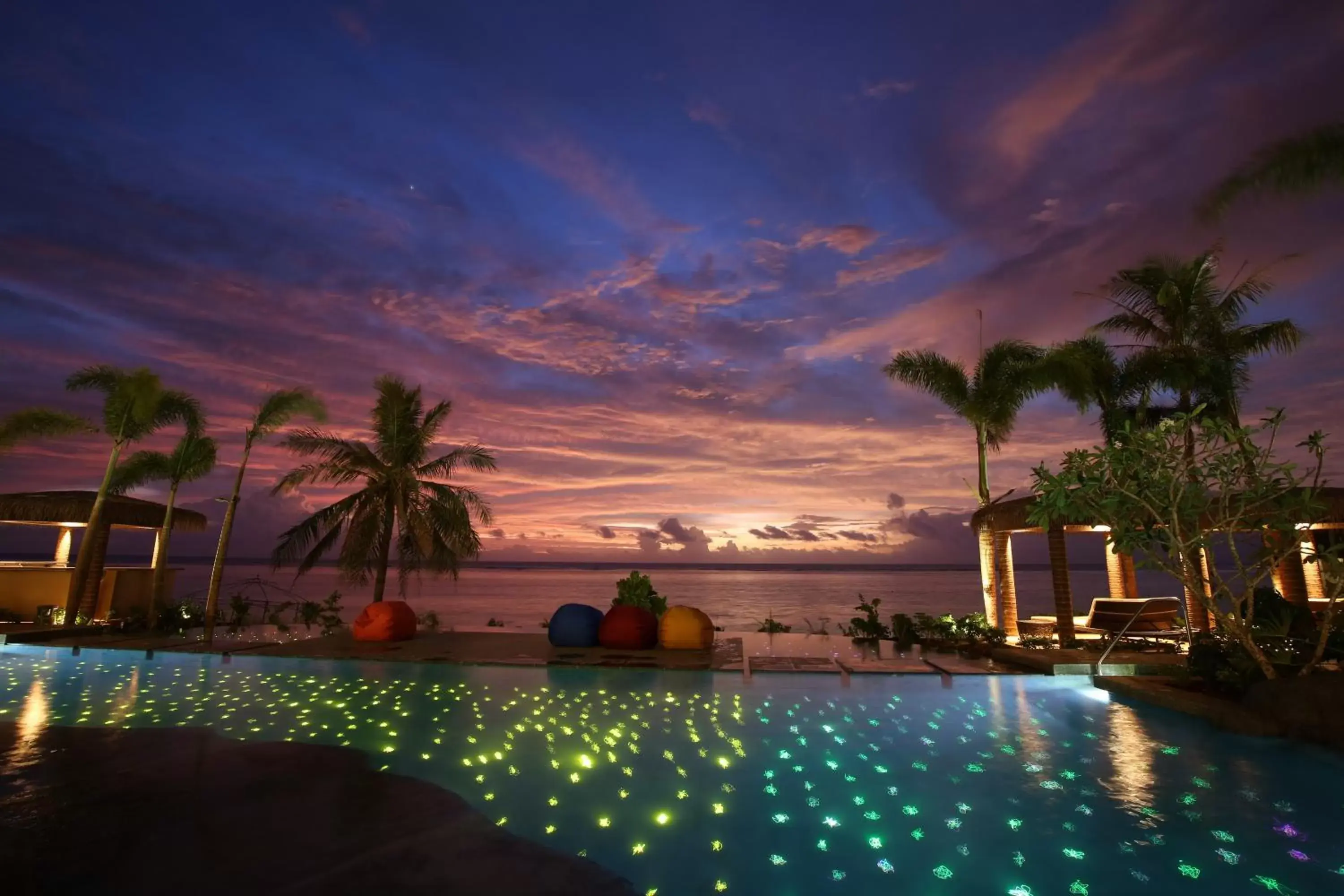 Swimming pool in Dusit Thani Guam Resort