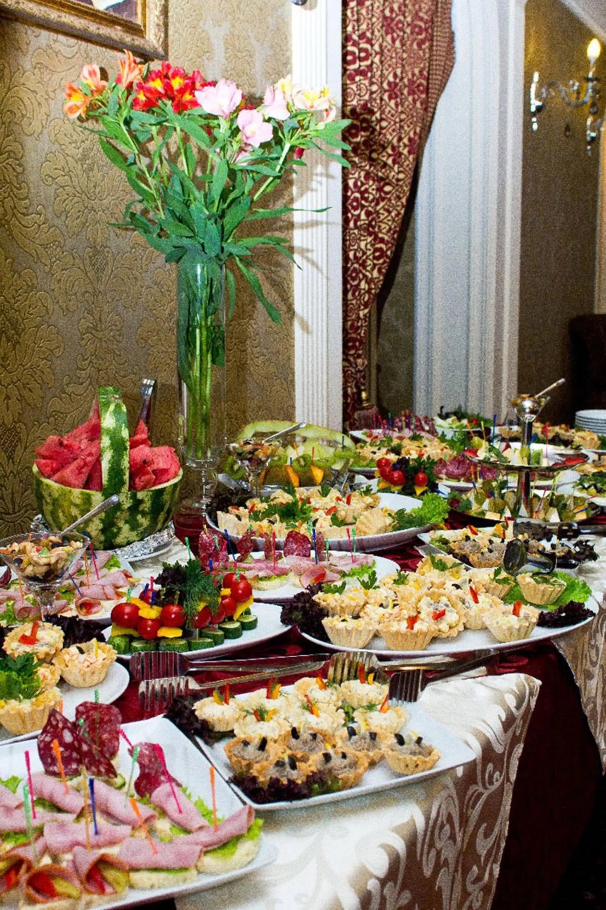 Food and drinks in Boutique Hotel California