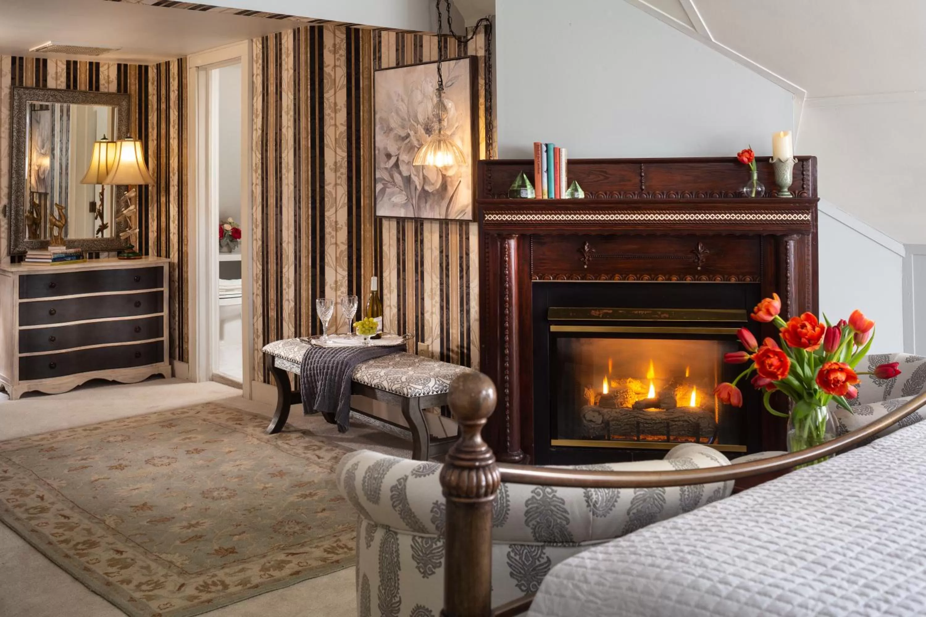 flat iron, Seating Area in White Doe Inn Bed & Breakfast