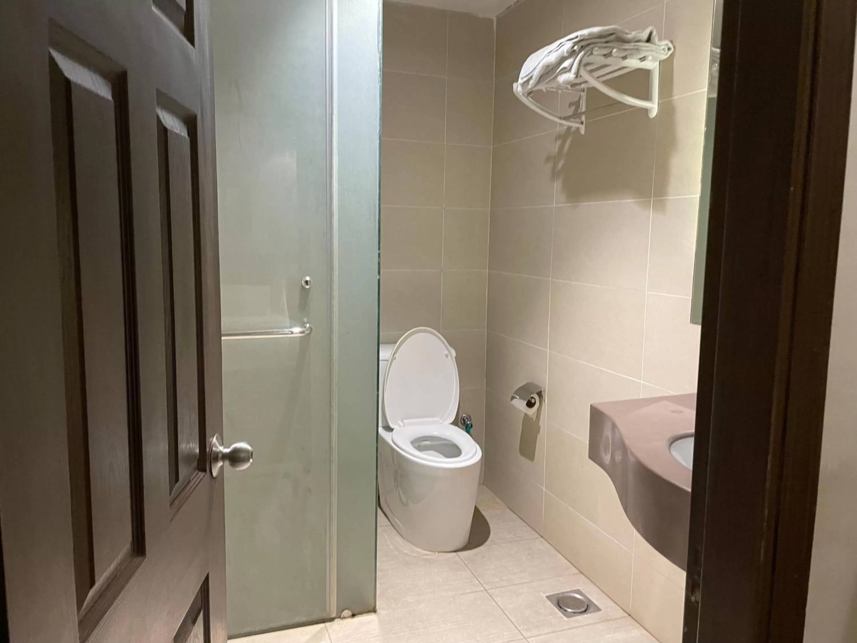 Bathroom in Hamsun Shahrah-e-Faisal