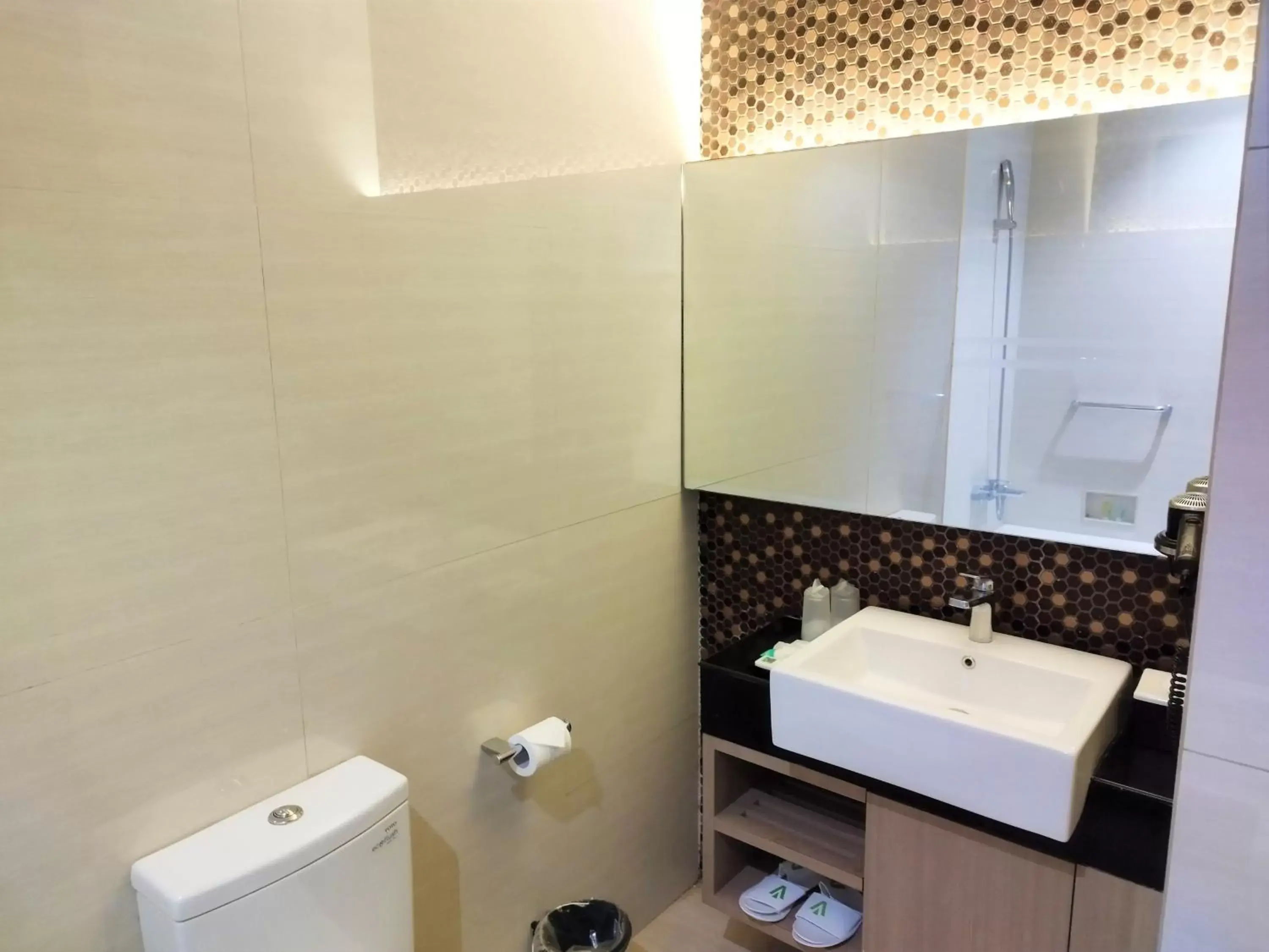 Bathroom in AONE Hotel