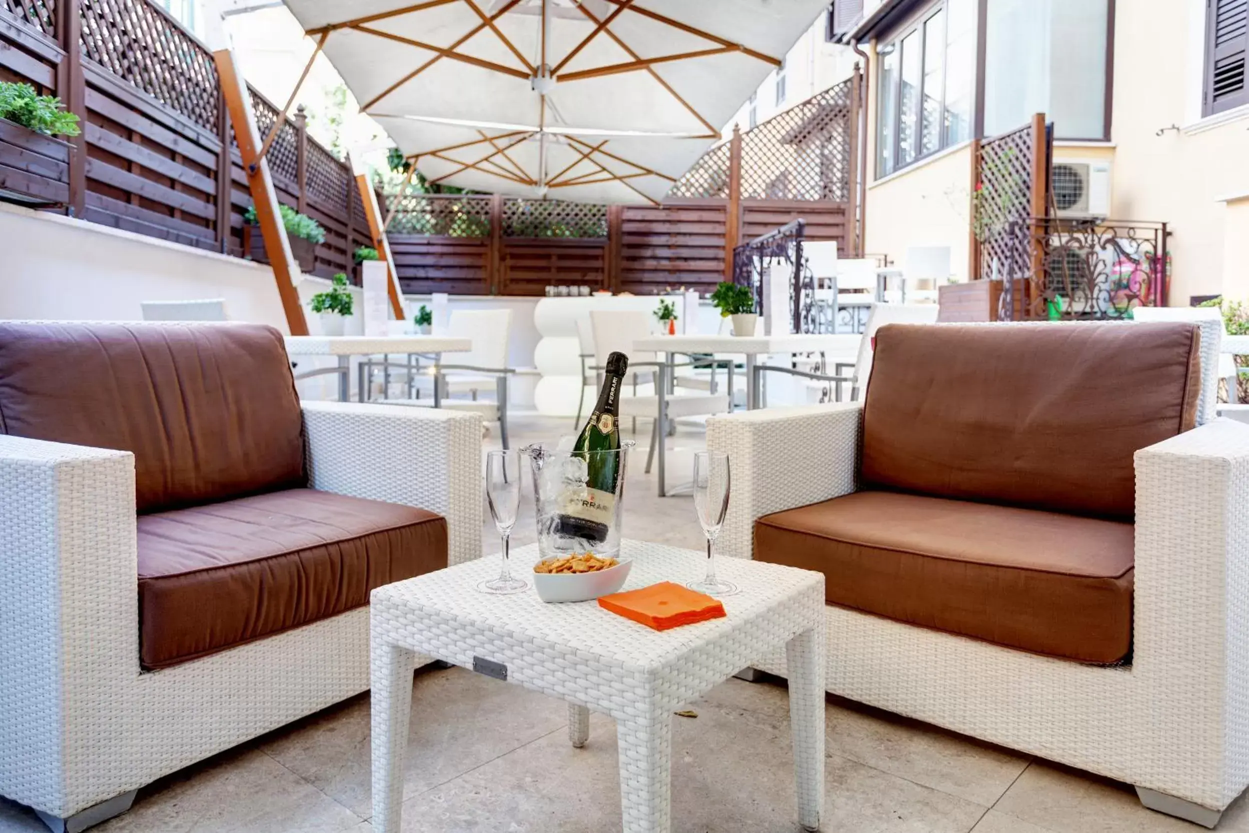Patio, Seating Area in Hotel Best Roma