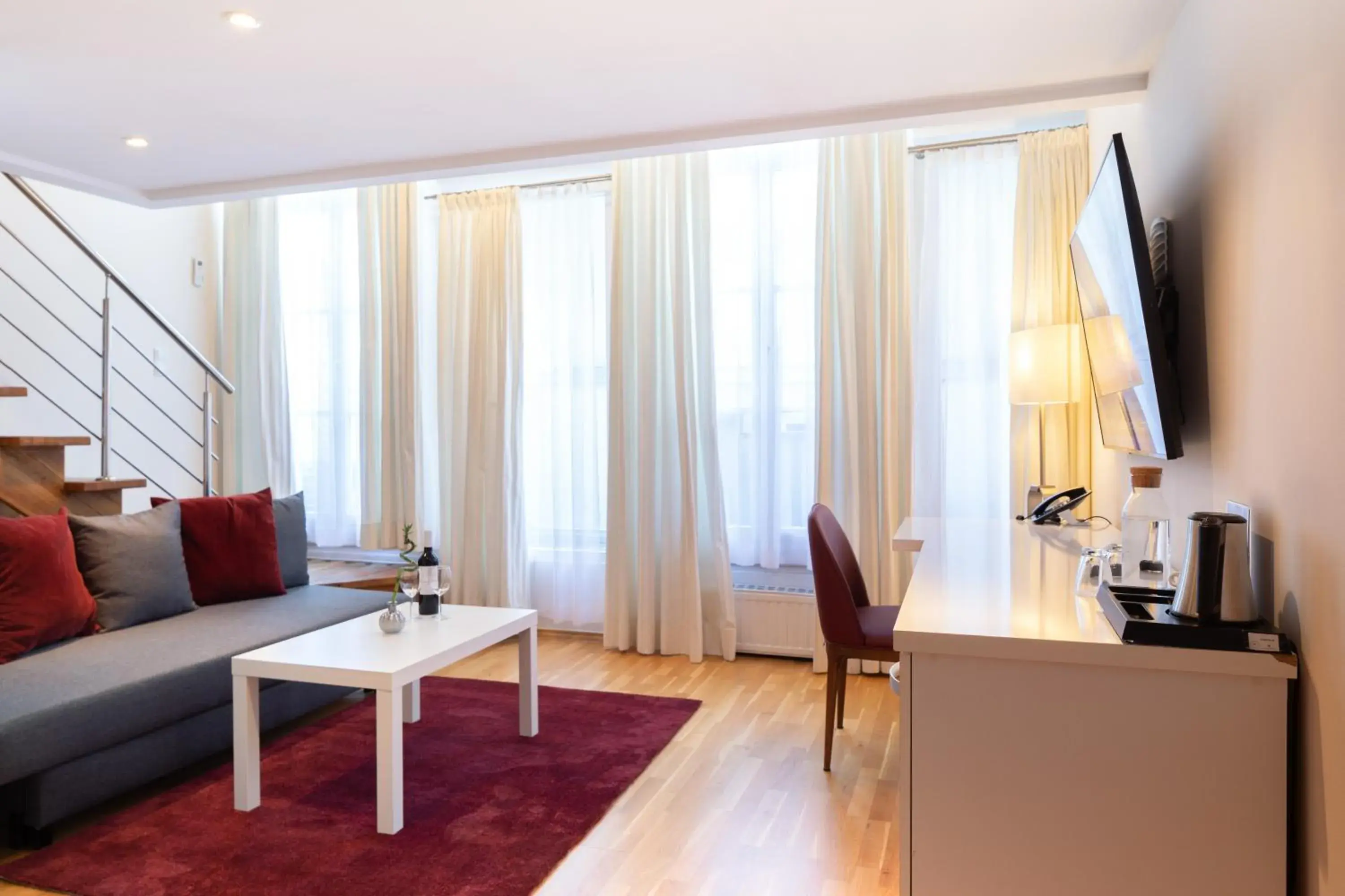 Living room, Seating Area in The Levante Rathaus Apartments