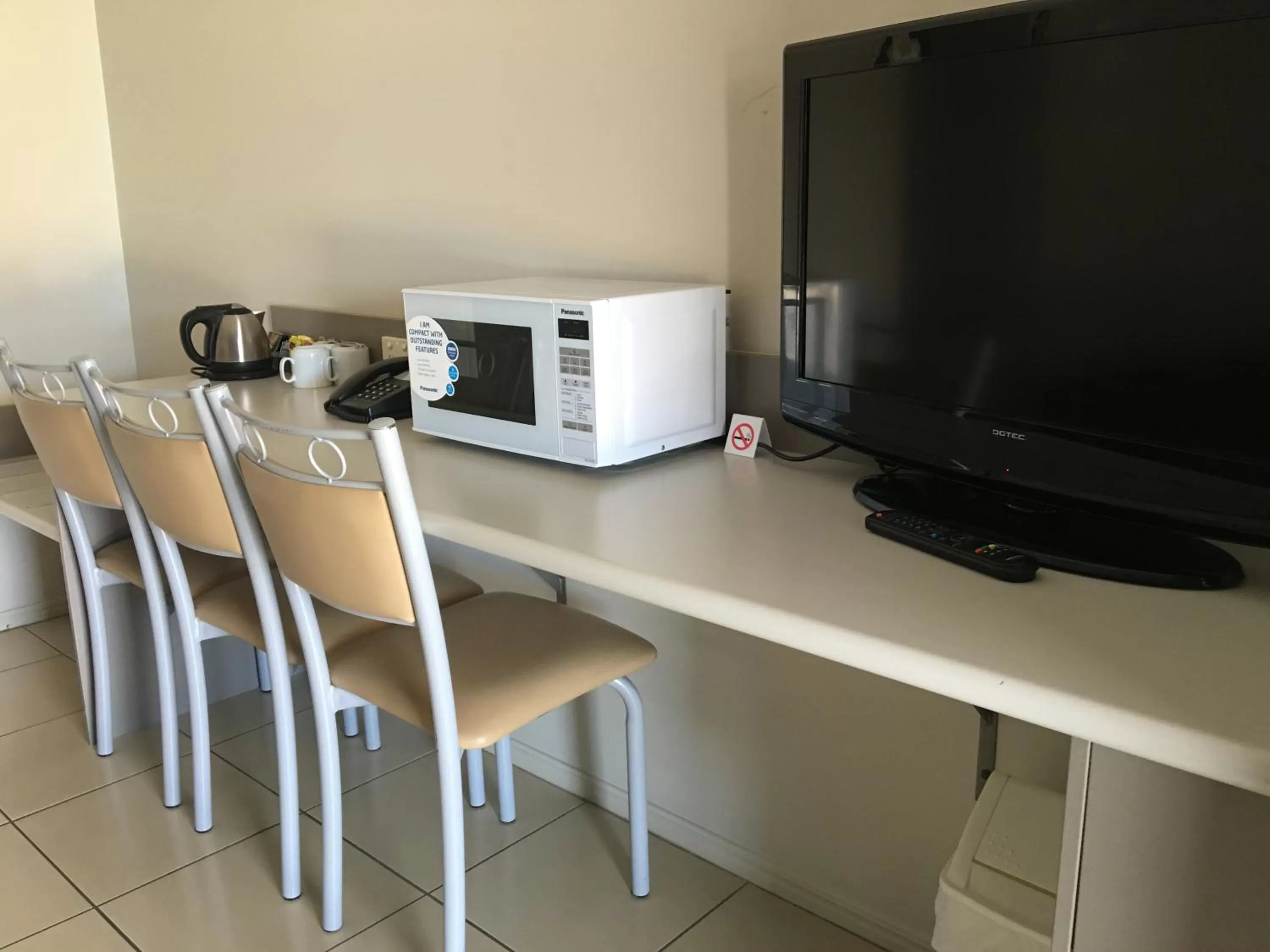 Coffee/tea facilities in Blackwater Motor Inn