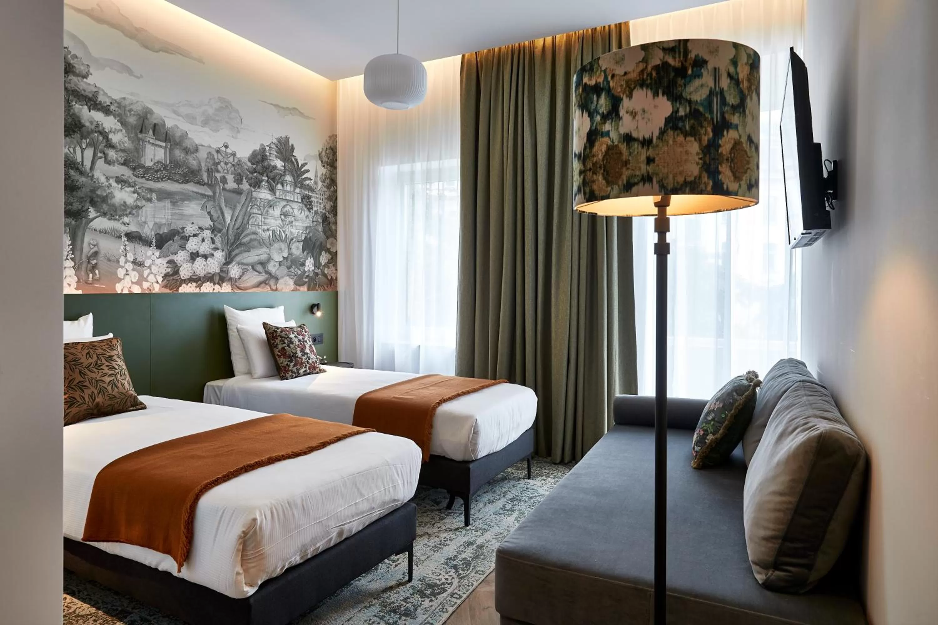 Bed in Urban Yard Hotel