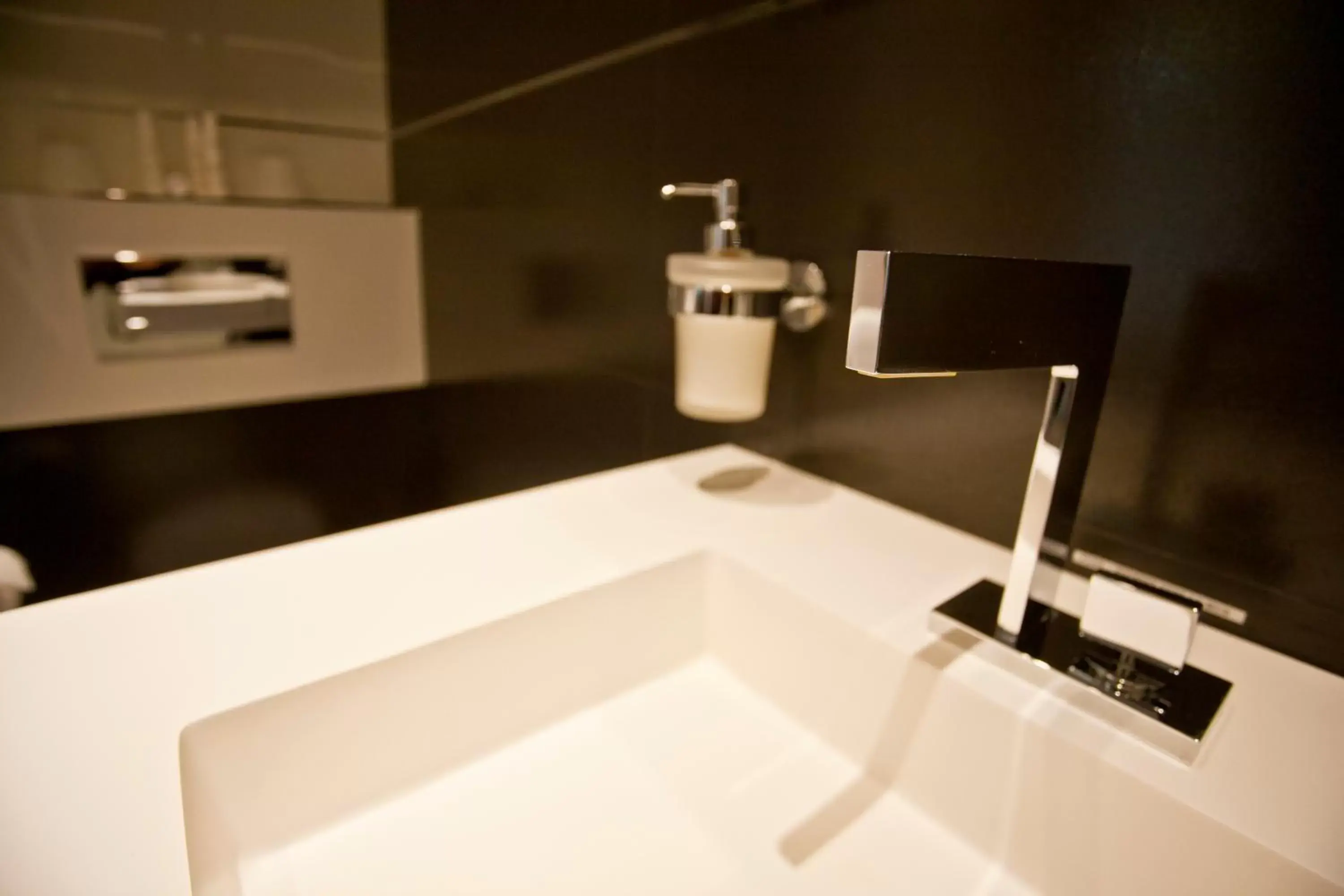 Bathroom in Hotel des Arceaux