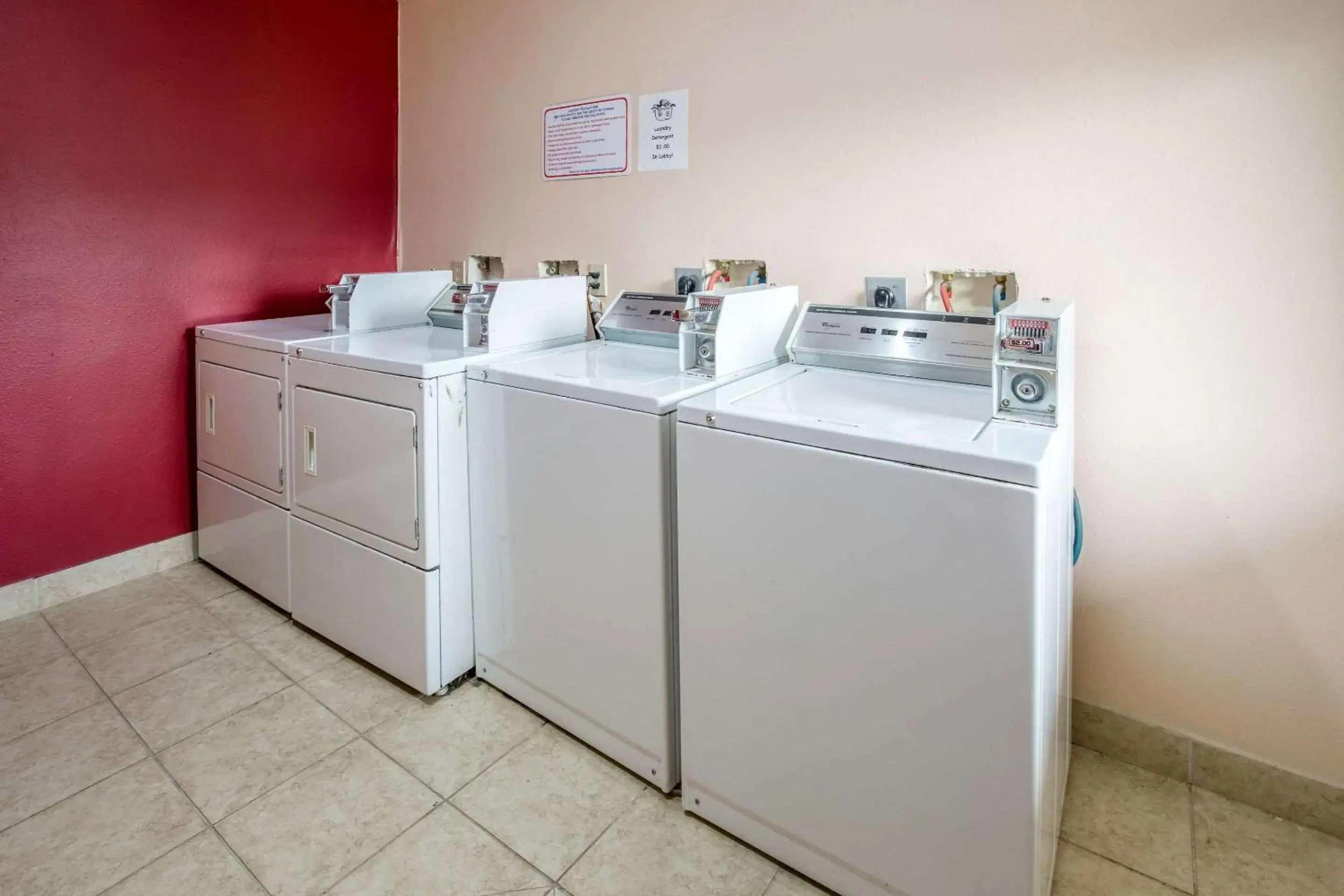 On site, Kitchen/Kitchenette in Quality Inn & Suites