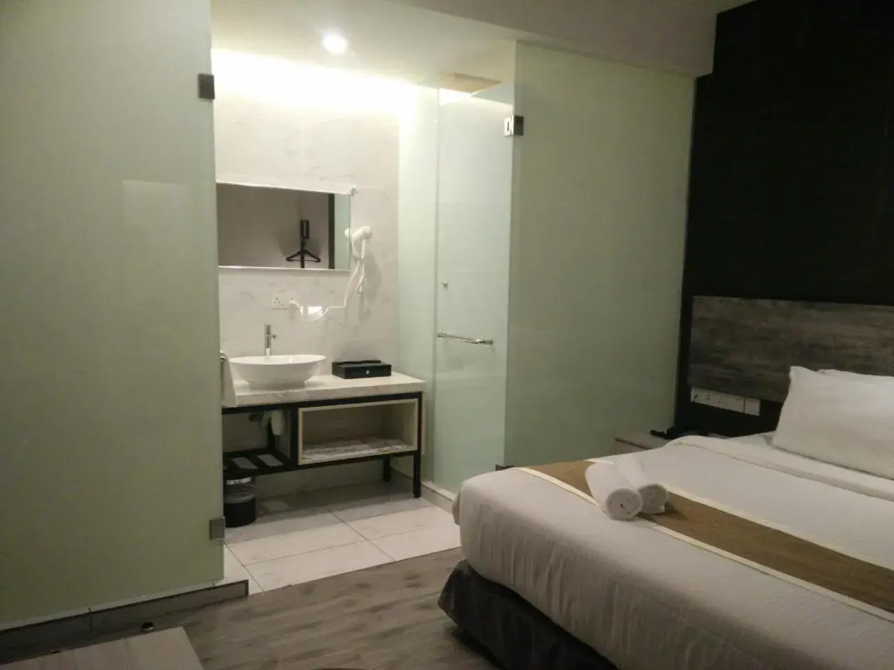Bathroom, Bed in The Leverage Business hotel (Skudai)