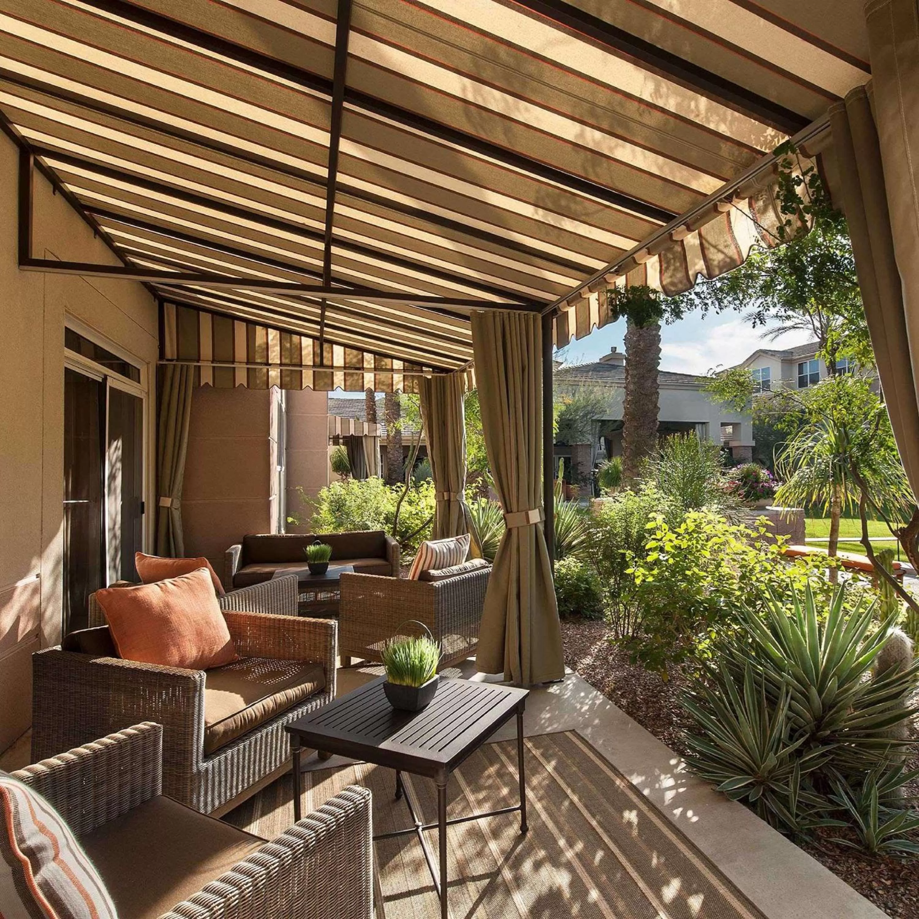 One-Bedroom King Suite with Cabana Patio in Sonesta Suites Scottsdale Gainey Ranch