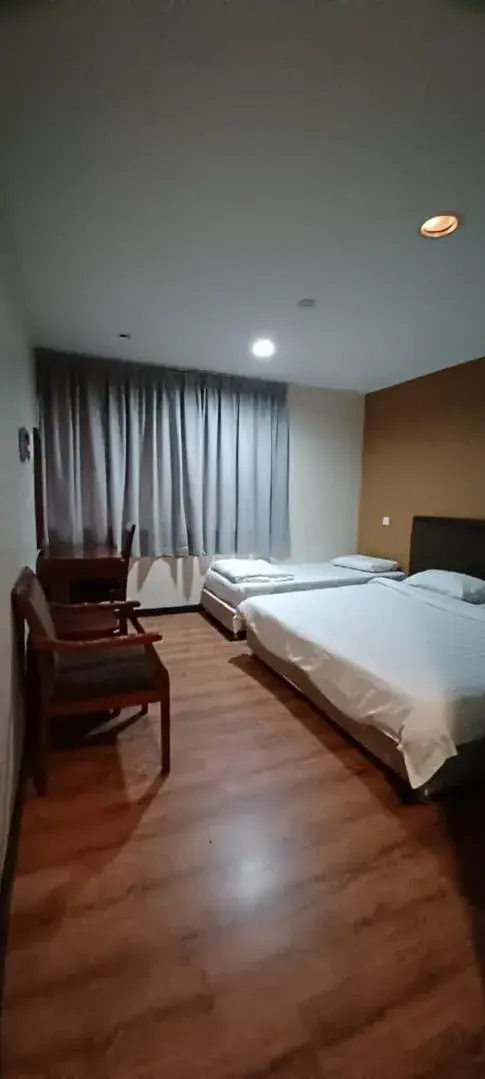 Bed in Hotel Sadong 88