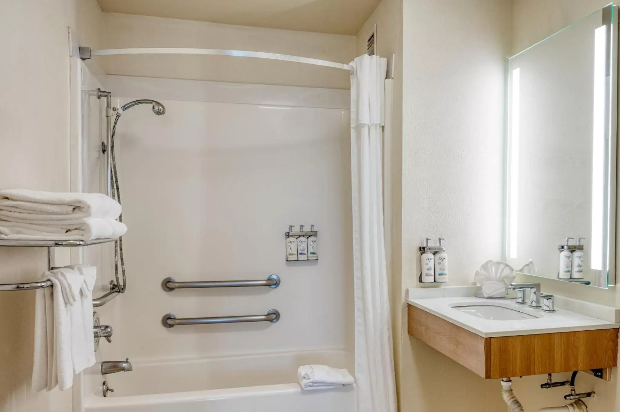 Photo of the whole room, Bathroom in Staybridge Suites Allentown Airport Lehigh Valley, an IHG Hotel