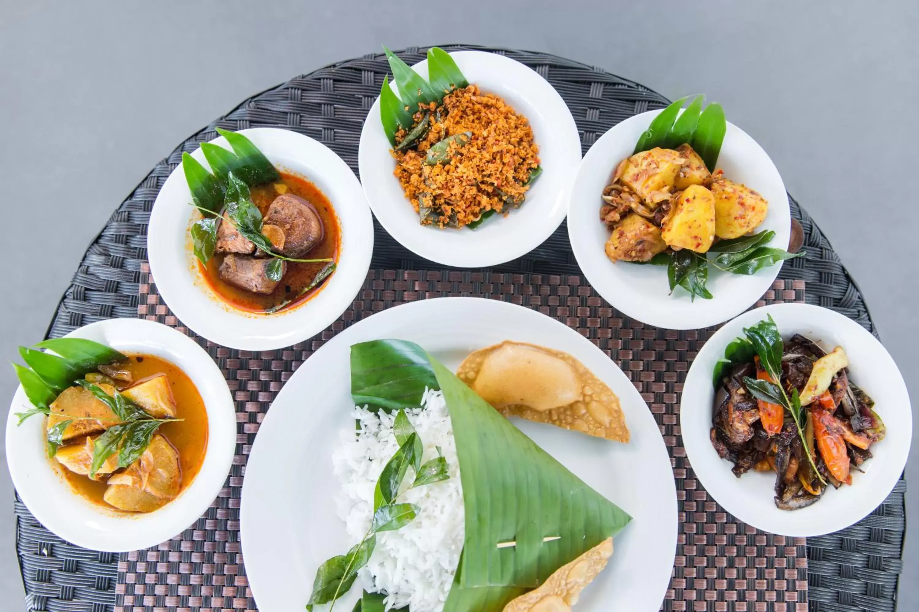 Food and drinks in Best Western Elyon Colombo Food and drinks in Best Western Elyon Colombo