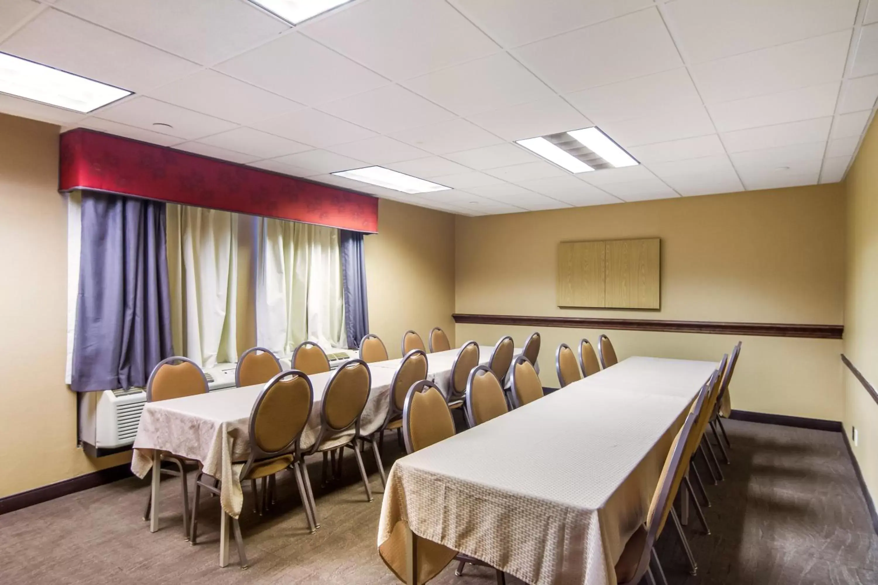 Meeting/conference room in Red Roof Inn Meriden