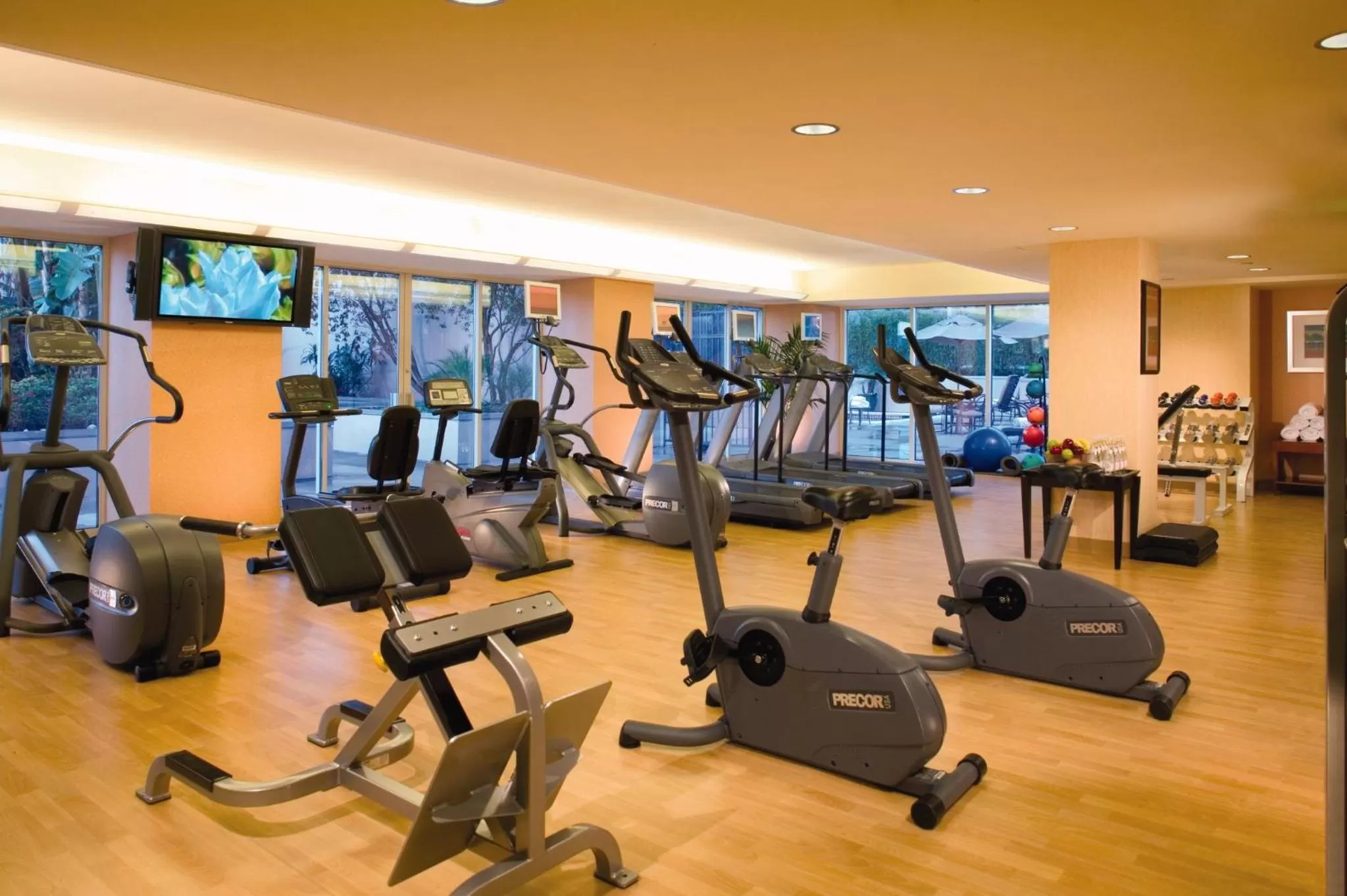 Fitness centre/facilities in Omni Los Angeles Hotel