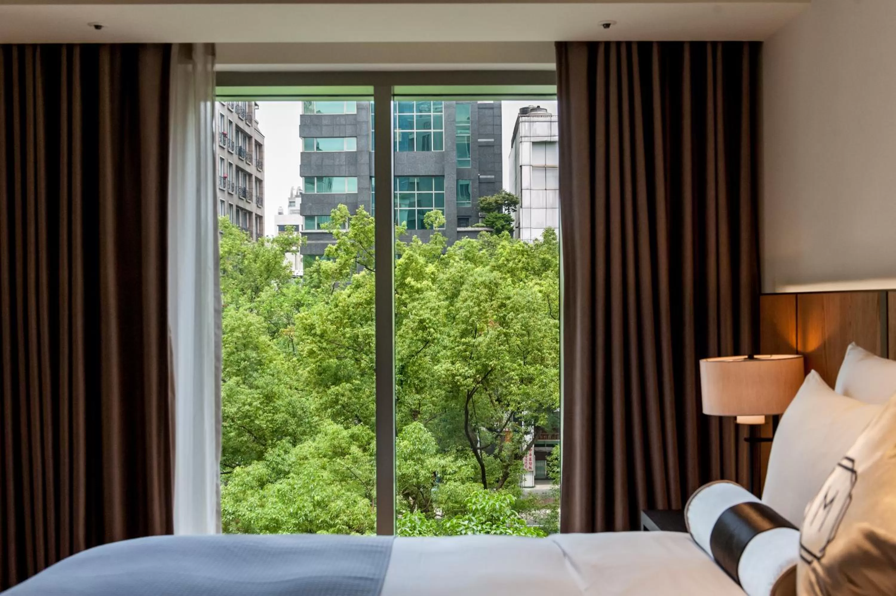 Oasis Double Room in Madison Taipei, a Tribute Portfolio Hotel