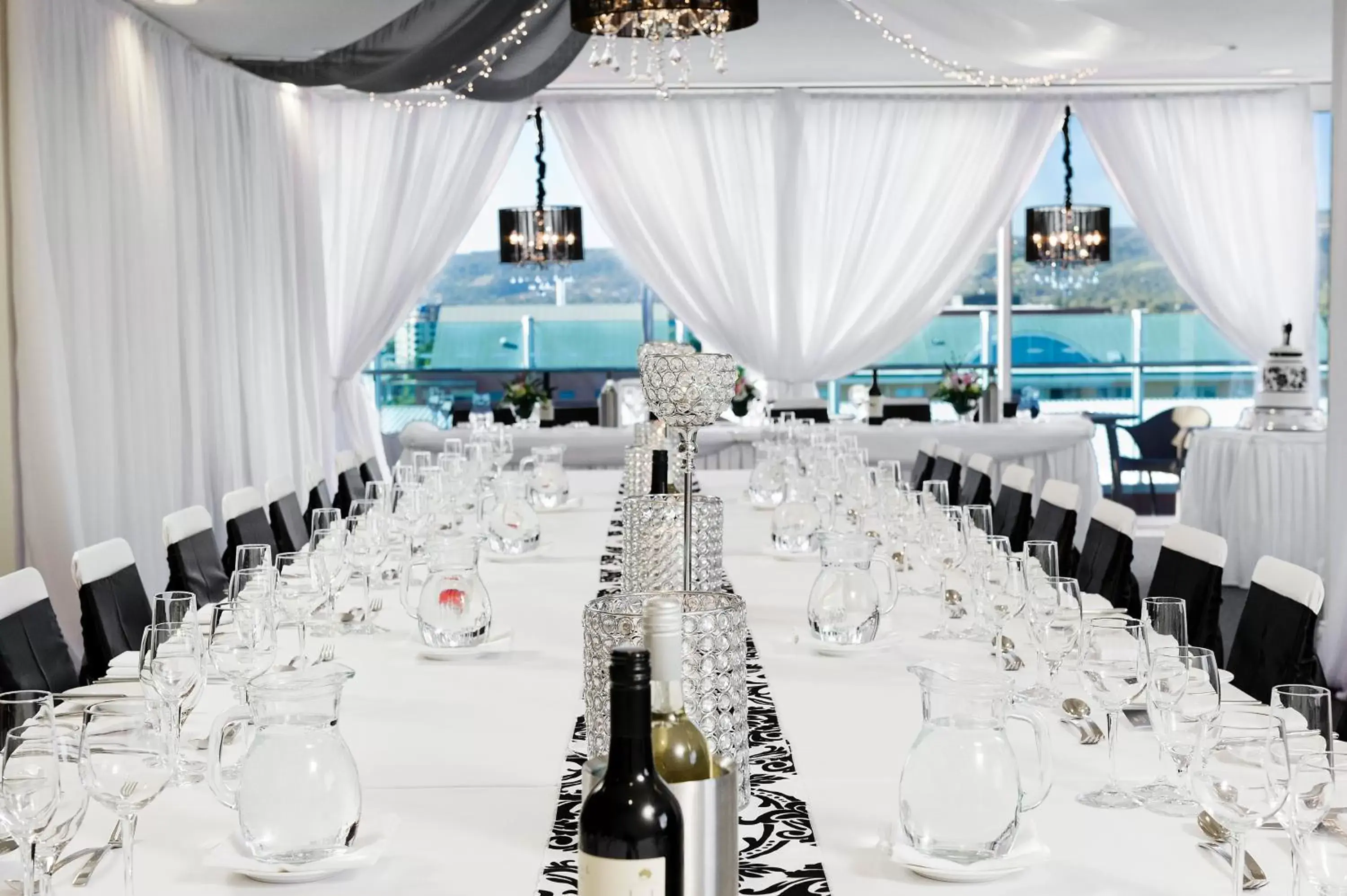 Banquet/Function facilities, Restaurant/Places to Eat in Majestic Roof Garden Hotel