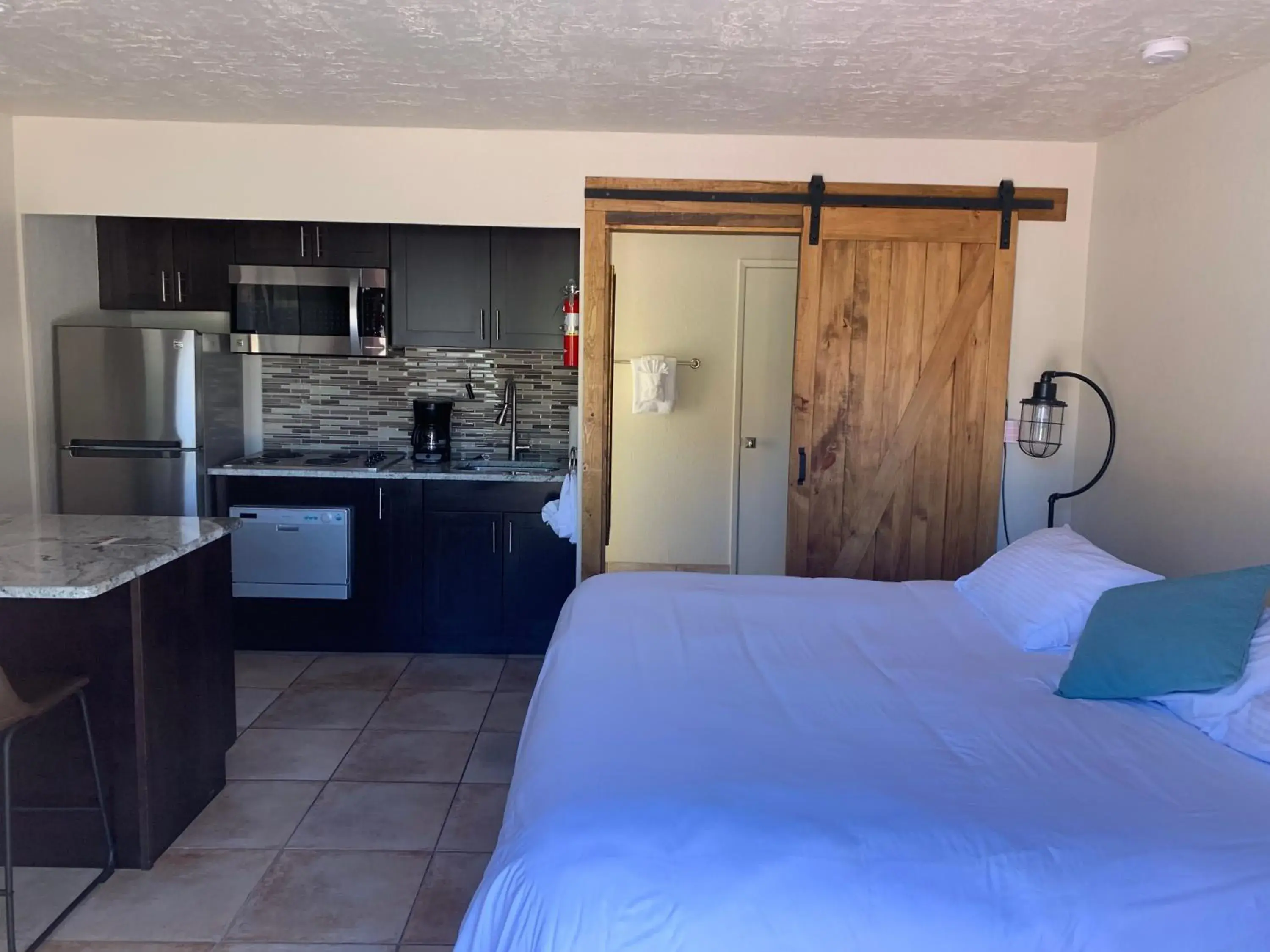 Kitchen/Kitchenette in Red Agave Resort