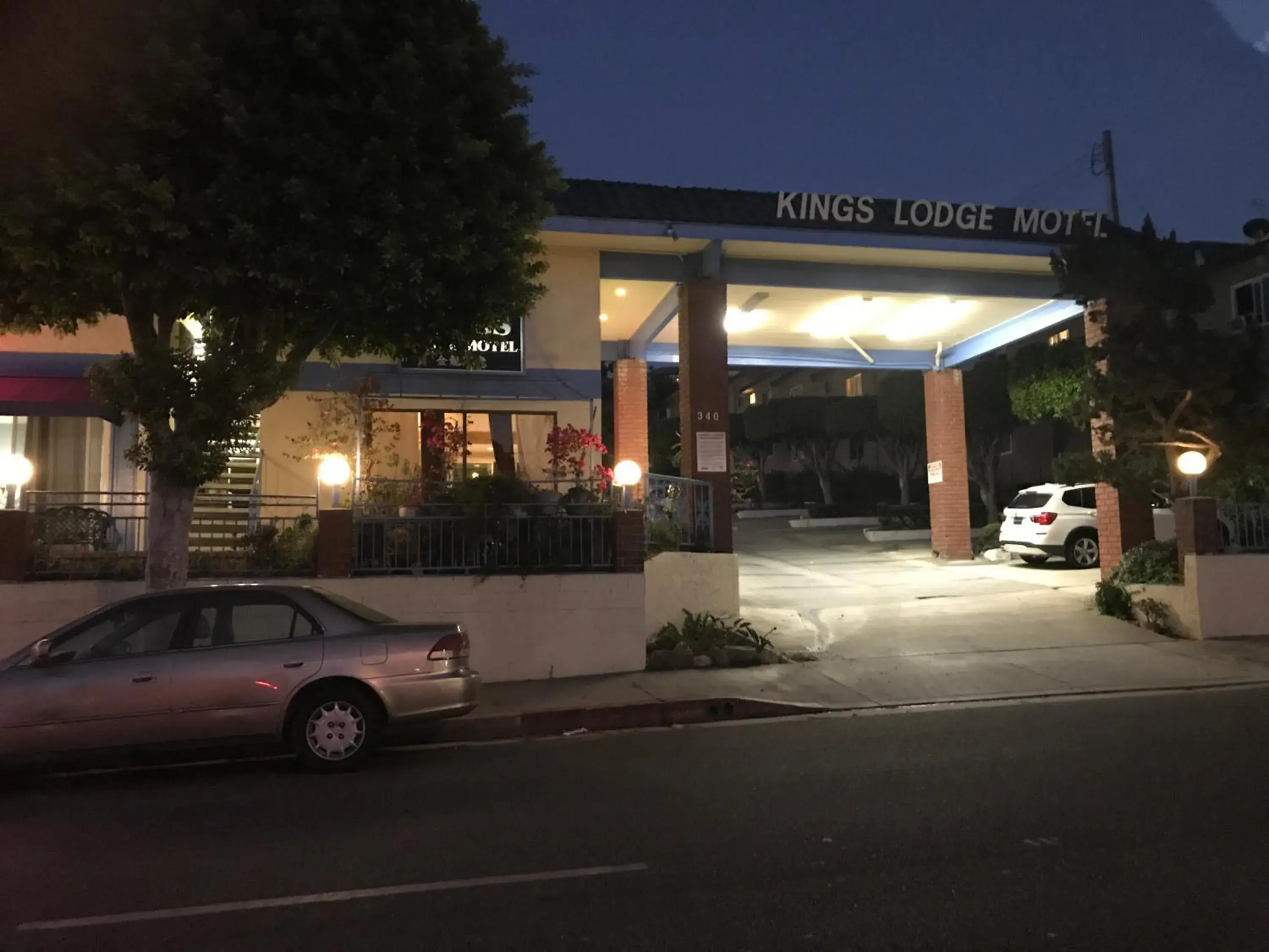 Property Building in King Lodge Motel