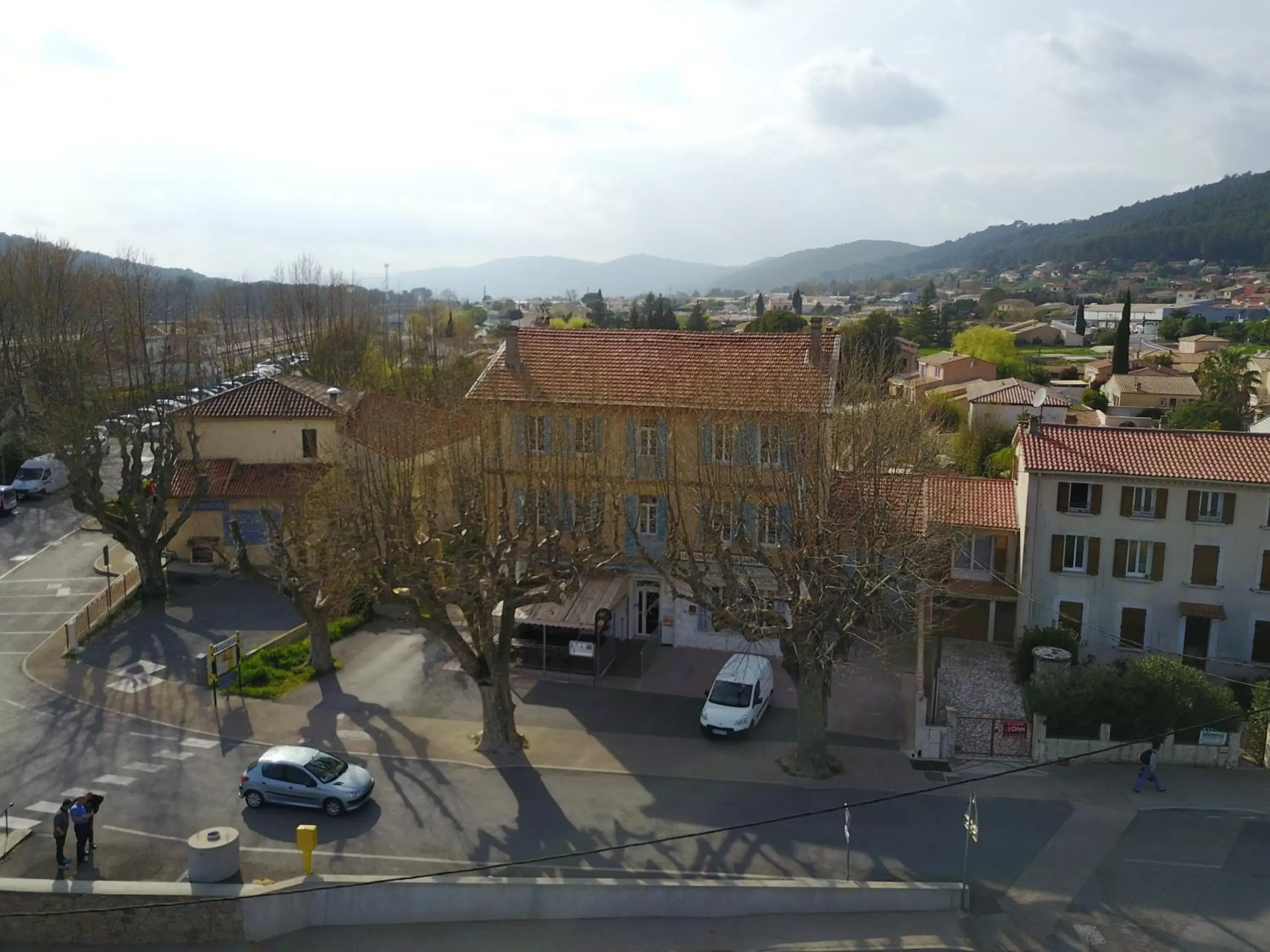 Street view in Hotel Restaurant Le Castel Fleuri
