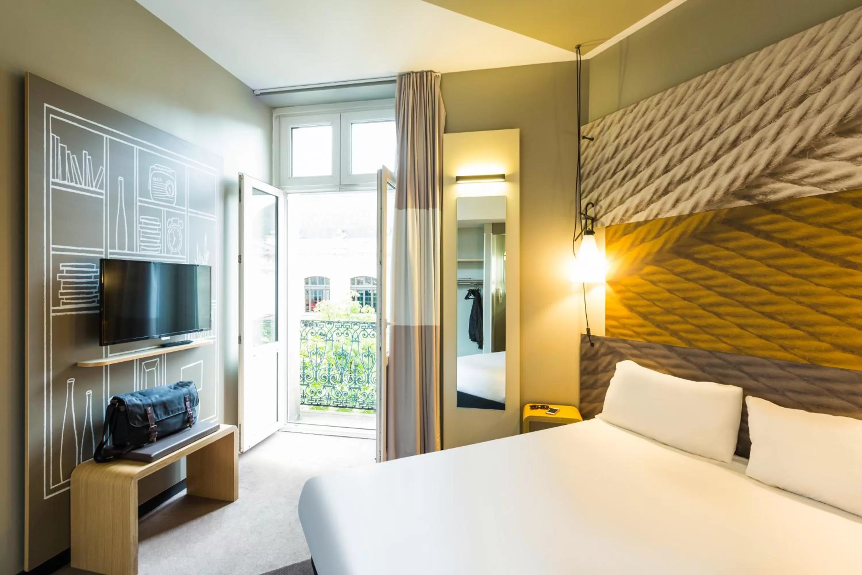 Bed in ibis Bordeaux Centre Gare Saint Jean Euratlantique