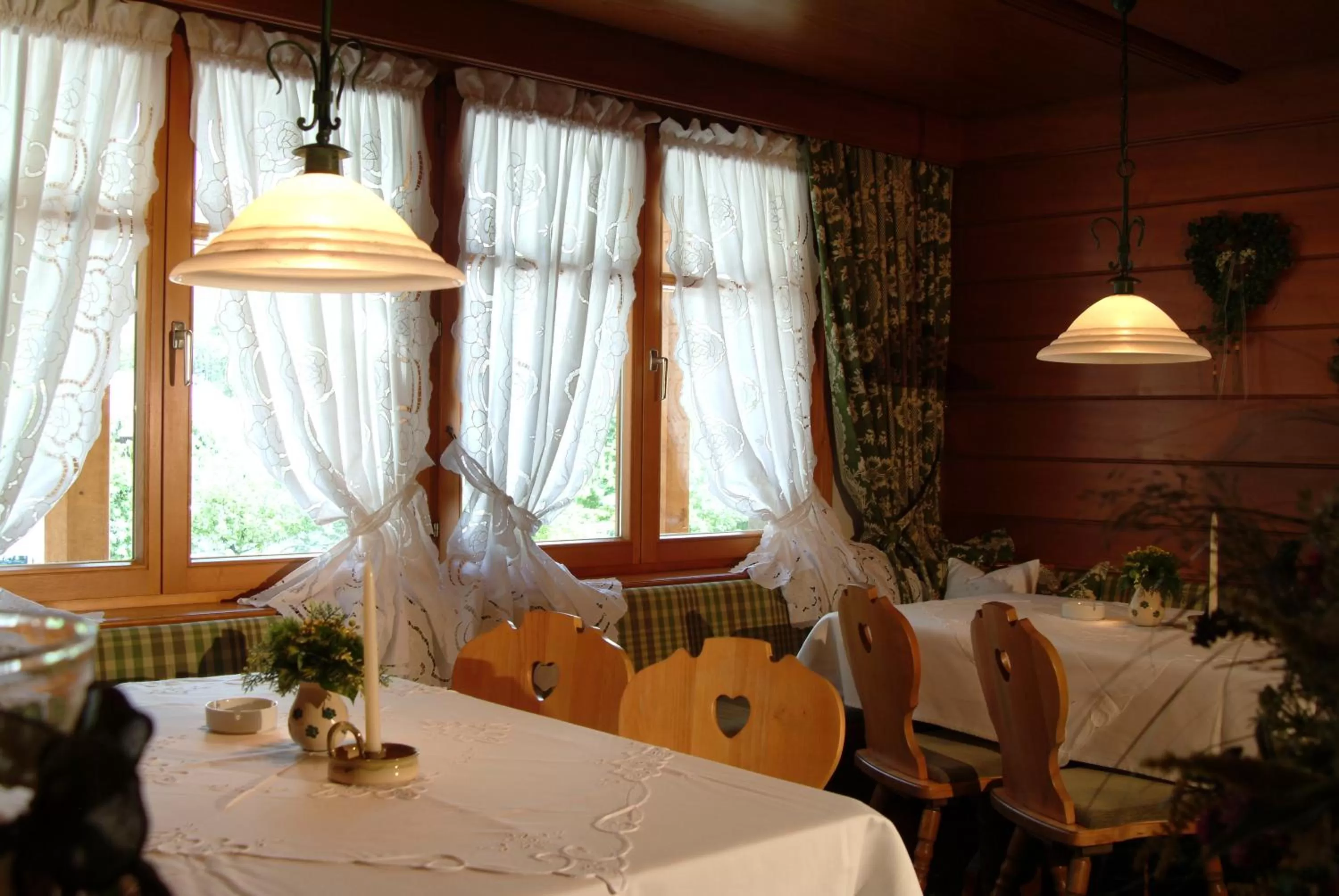 Restaurant/places to eat in Sporthotel Sonne