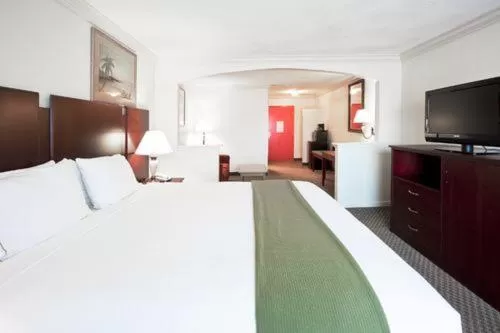 Holiday Inn Express & Suites Florida City-Gateway To Keys by IHG