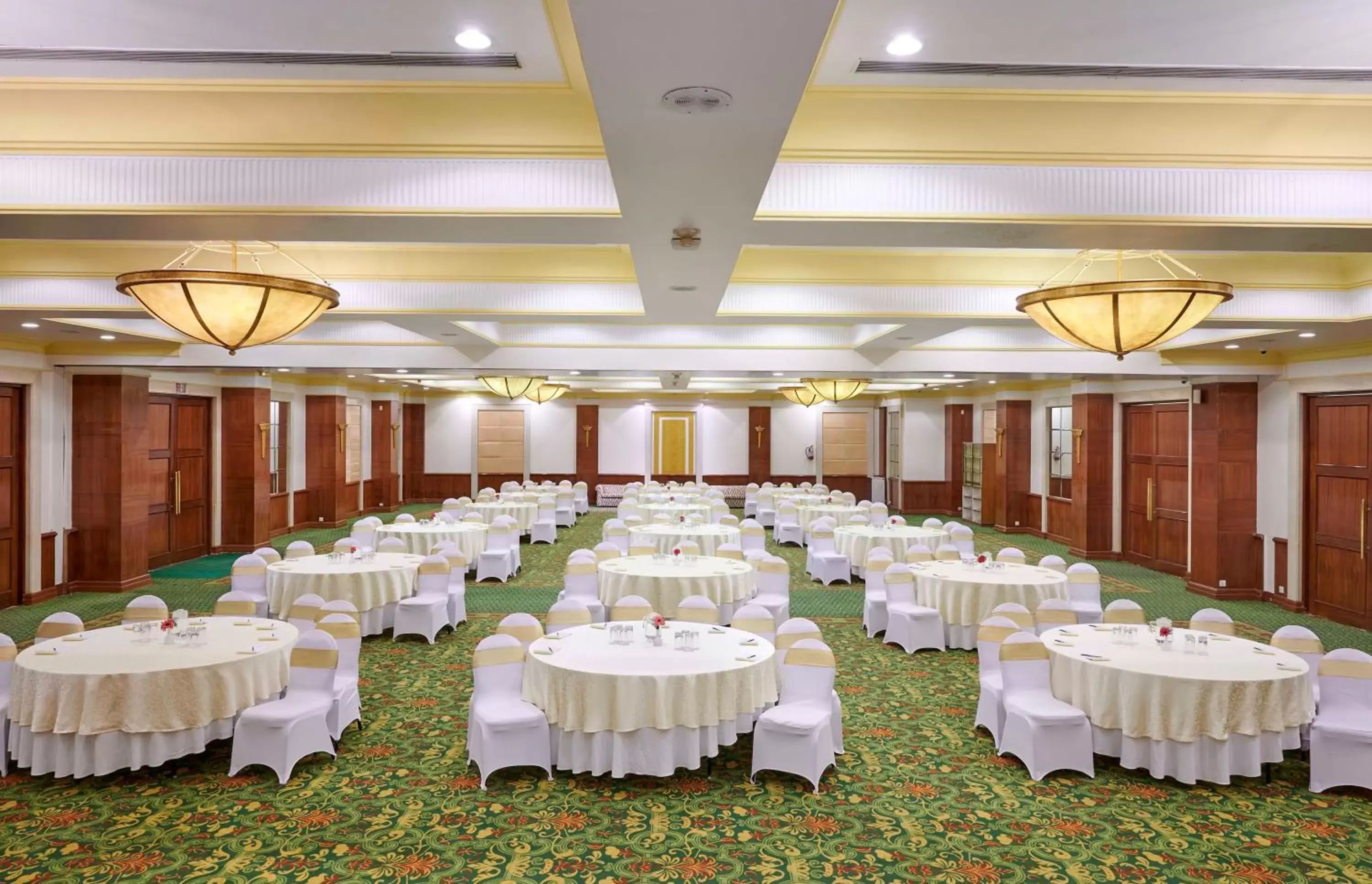 Business facilities, Banquet Facilities in The Everest Hotel