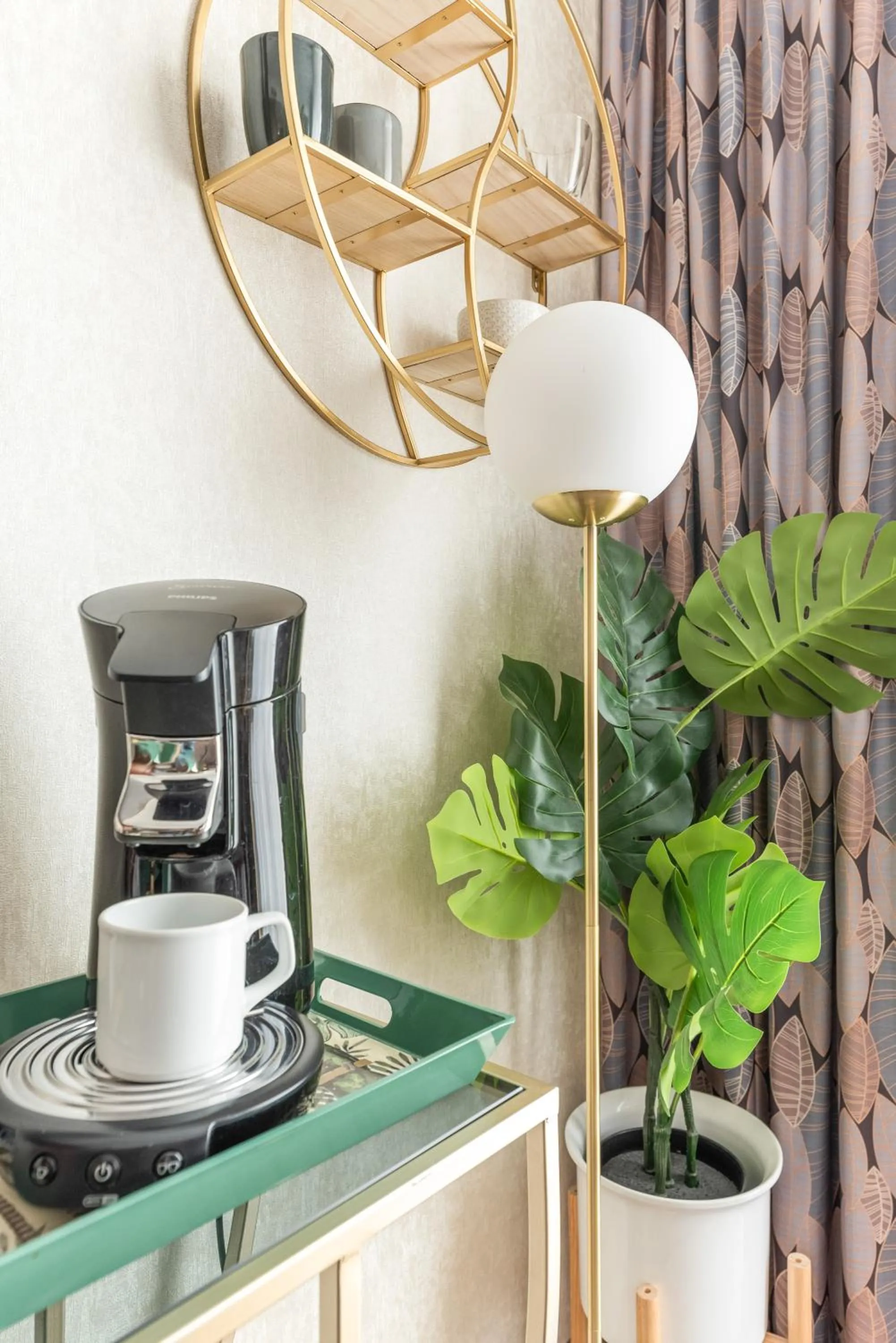 Coffee/tea facilities in AdvaStay by KING's