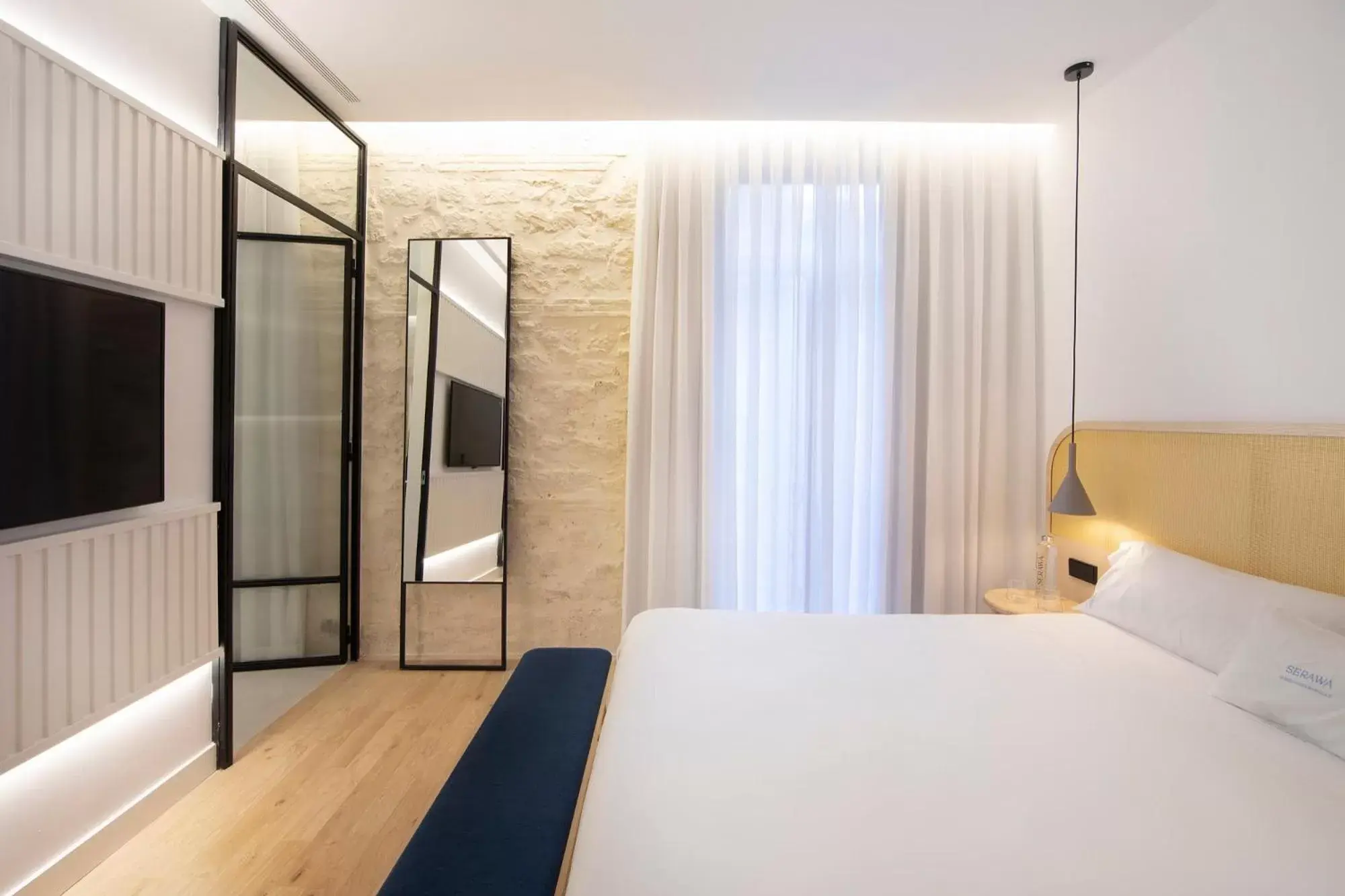 Bed in Hotel Serawa Alicante