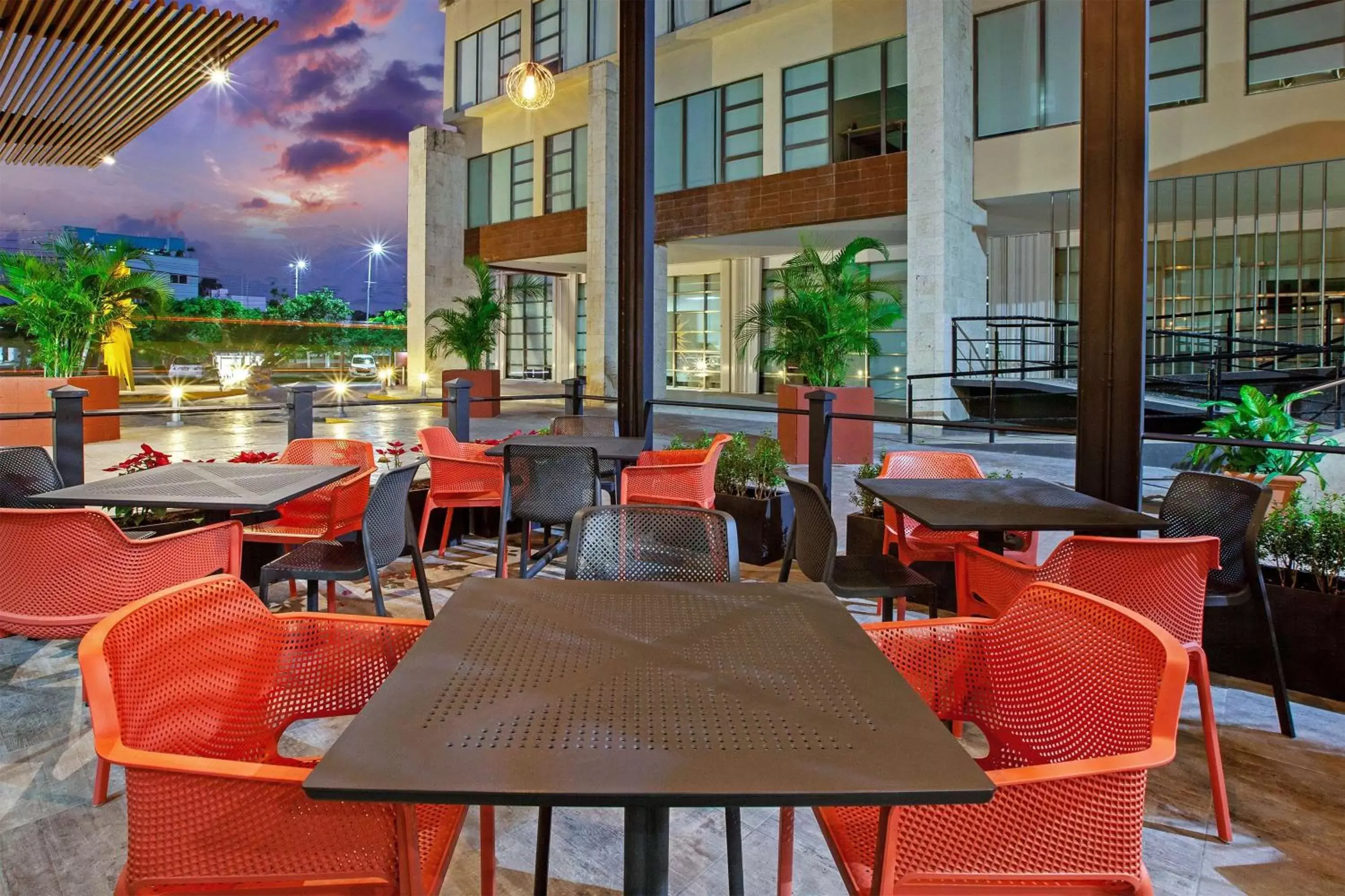 Patio, Restaurant/Places to Eat in Wyndham Garden Cancun Downtown