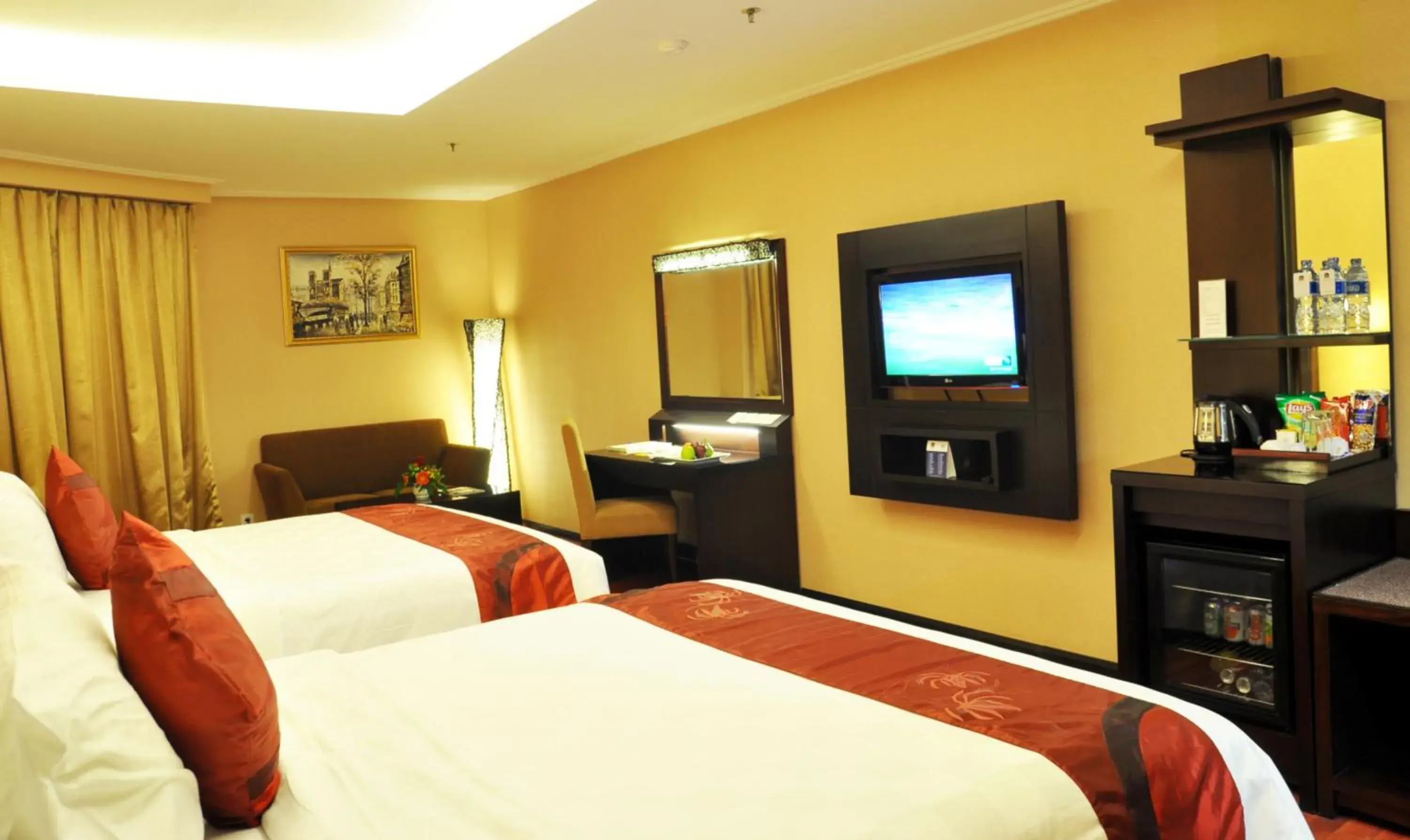 Shower, Bed in Best Western Mangga Dua Hotel And Residence