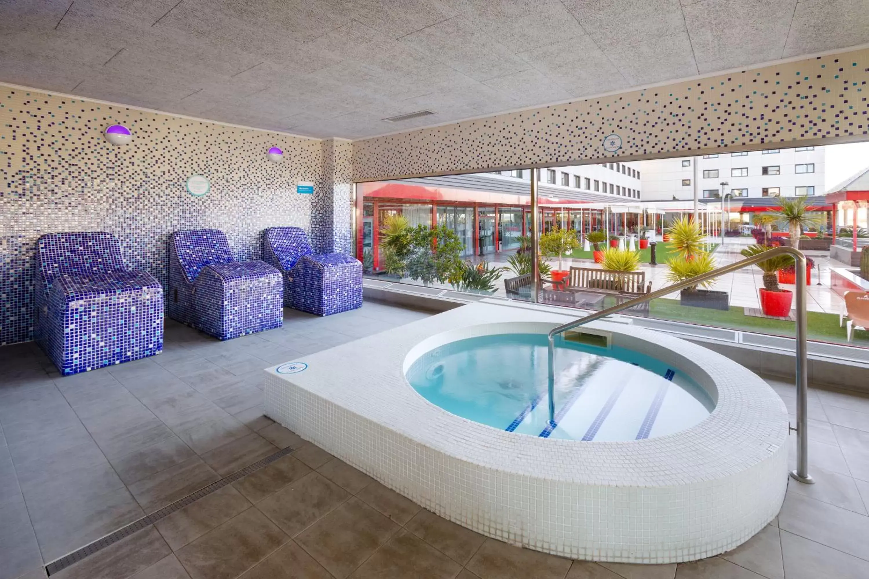 Spa and wellness centre/facilities, Swimming Pool in Alexandre Hotel Frontair Congress