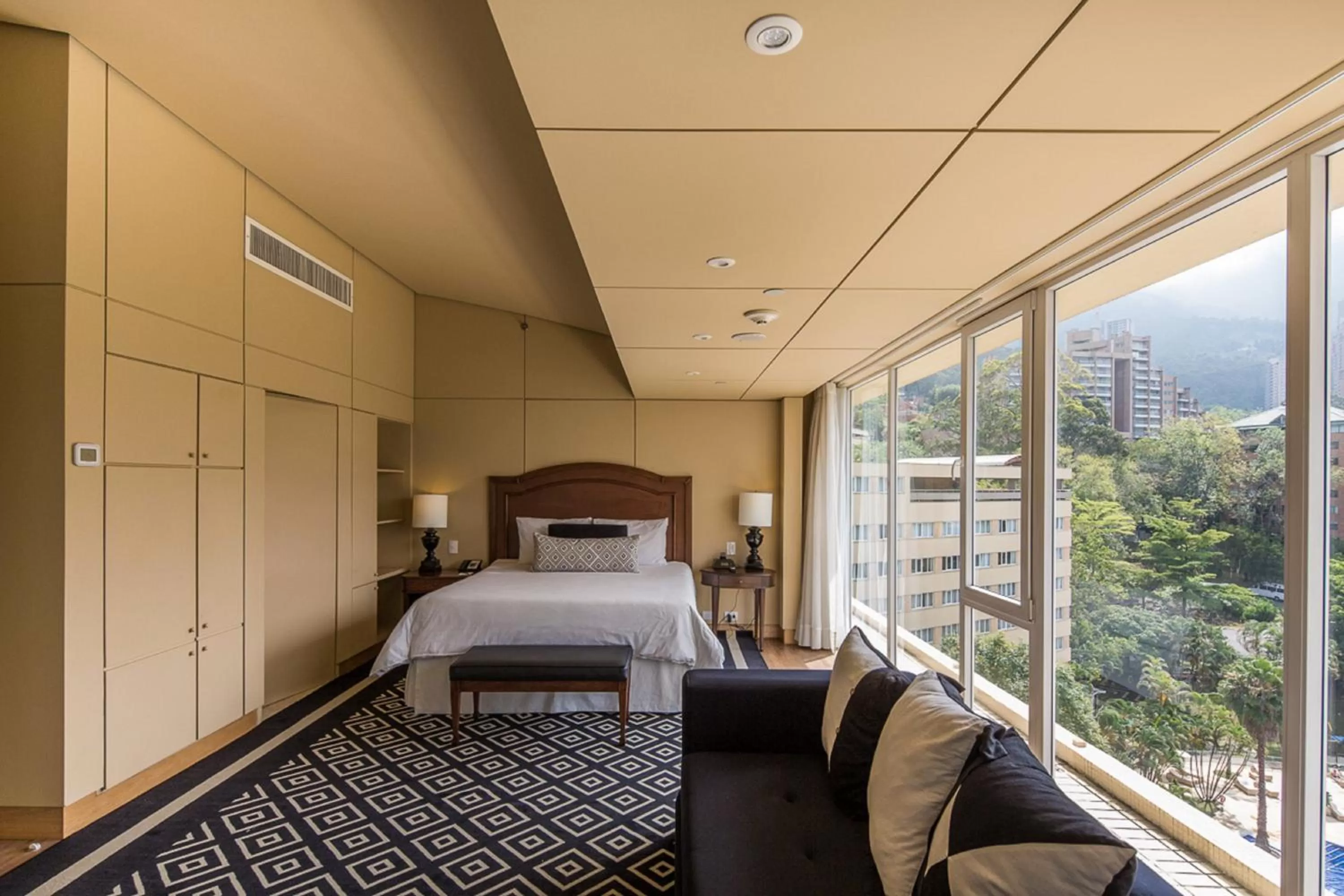 Photo of the whole room, Bed in InterContinental Medellin - Movich by IHG