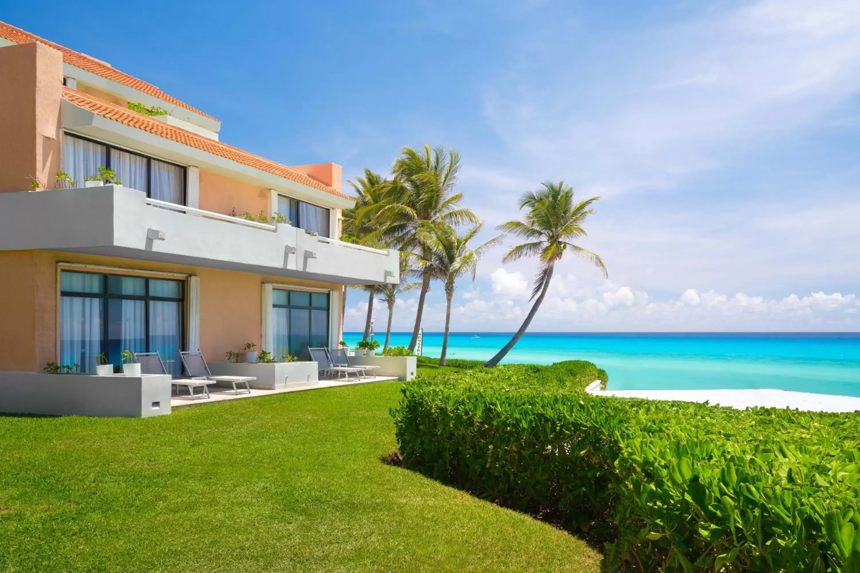 Sea view in Wyndham Grand Cancun All Inclusive Resort & Villas