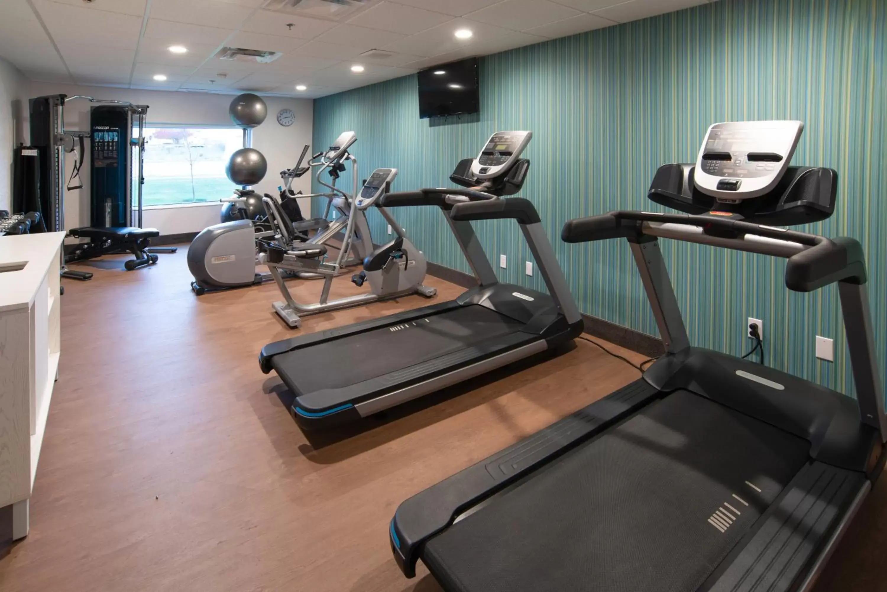 Fitness centre/facilities, Fitness Center/Facilities in Holiday Inn Express & Suites - North Battleford, an IHG Hotel