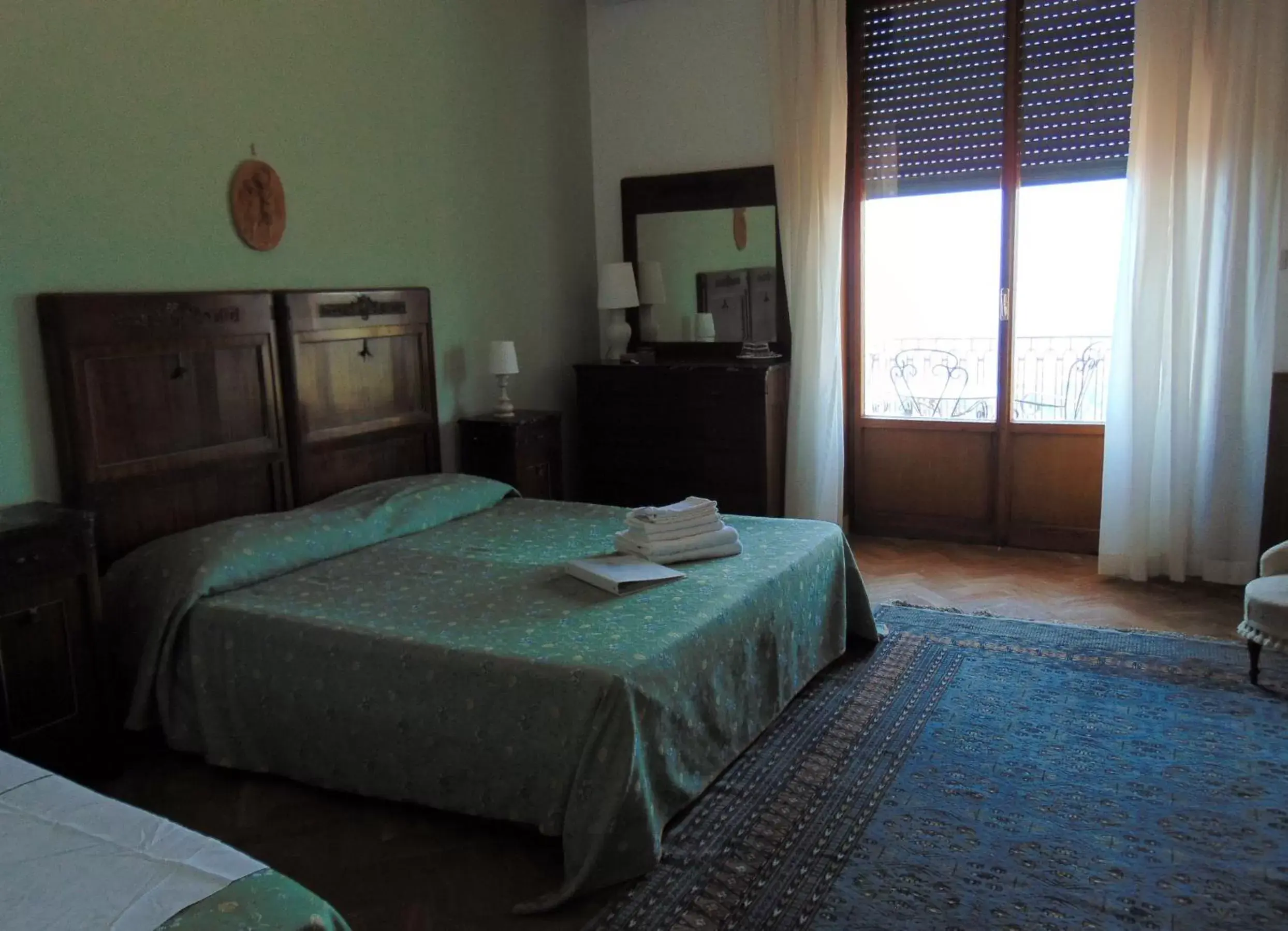 Photo of the whole room, Bed in Villa Sara