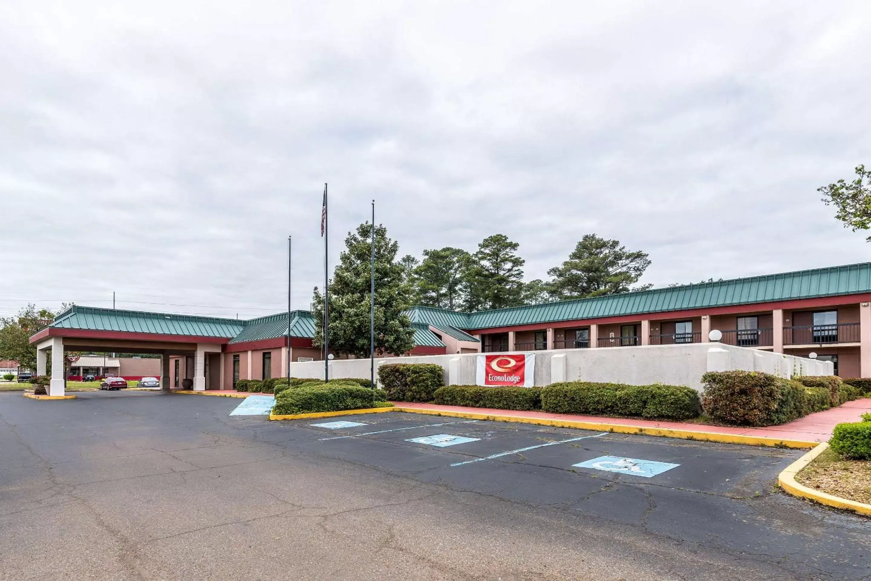 Property Building in Econo Lodge