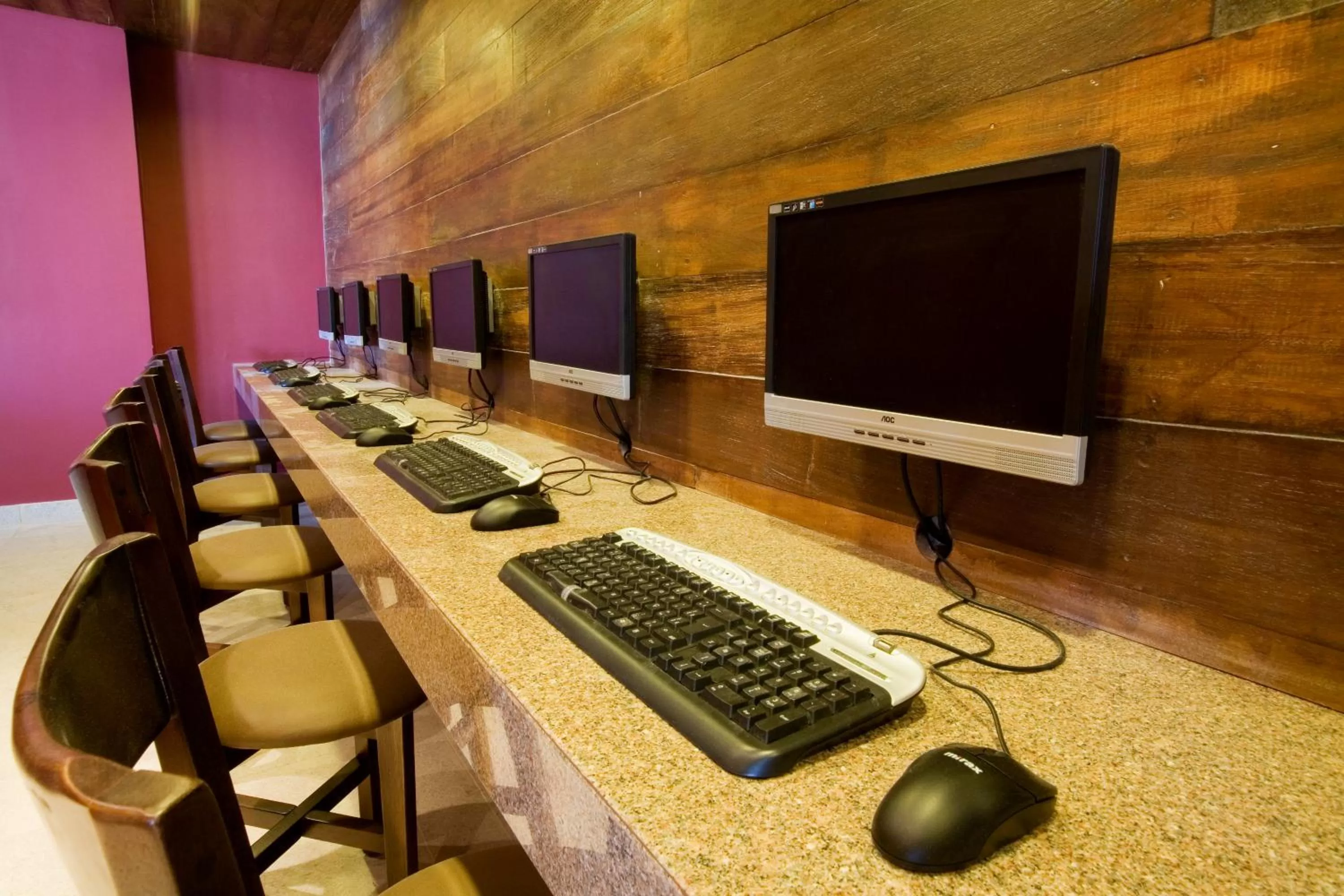 Business facilities in Gran Hotel Stella Maris Urban Resort & Conventions