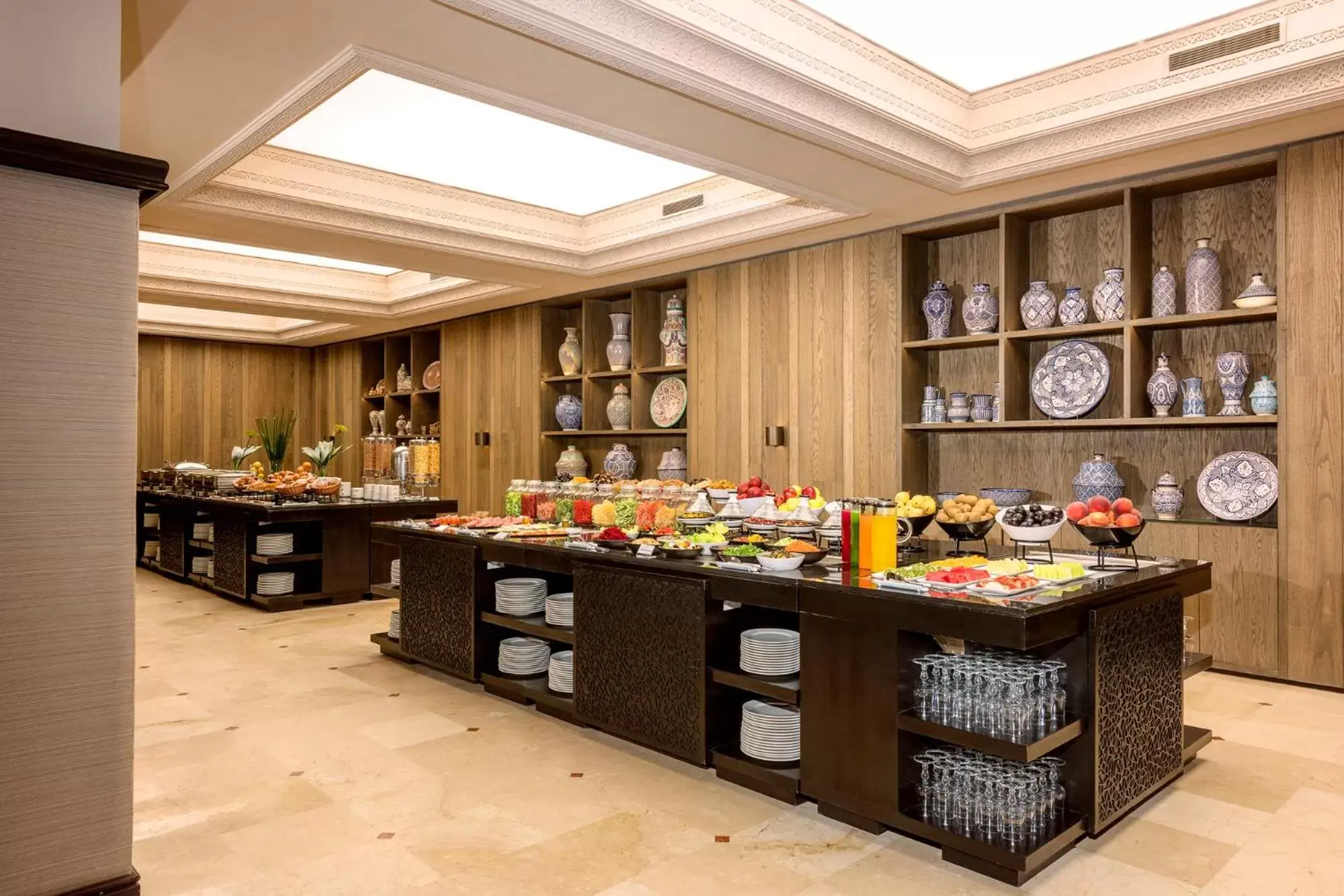 Restaurant/places to eat in La Tour Hassan Palace Restaurant/places to eat in La Tour Hassan Palace