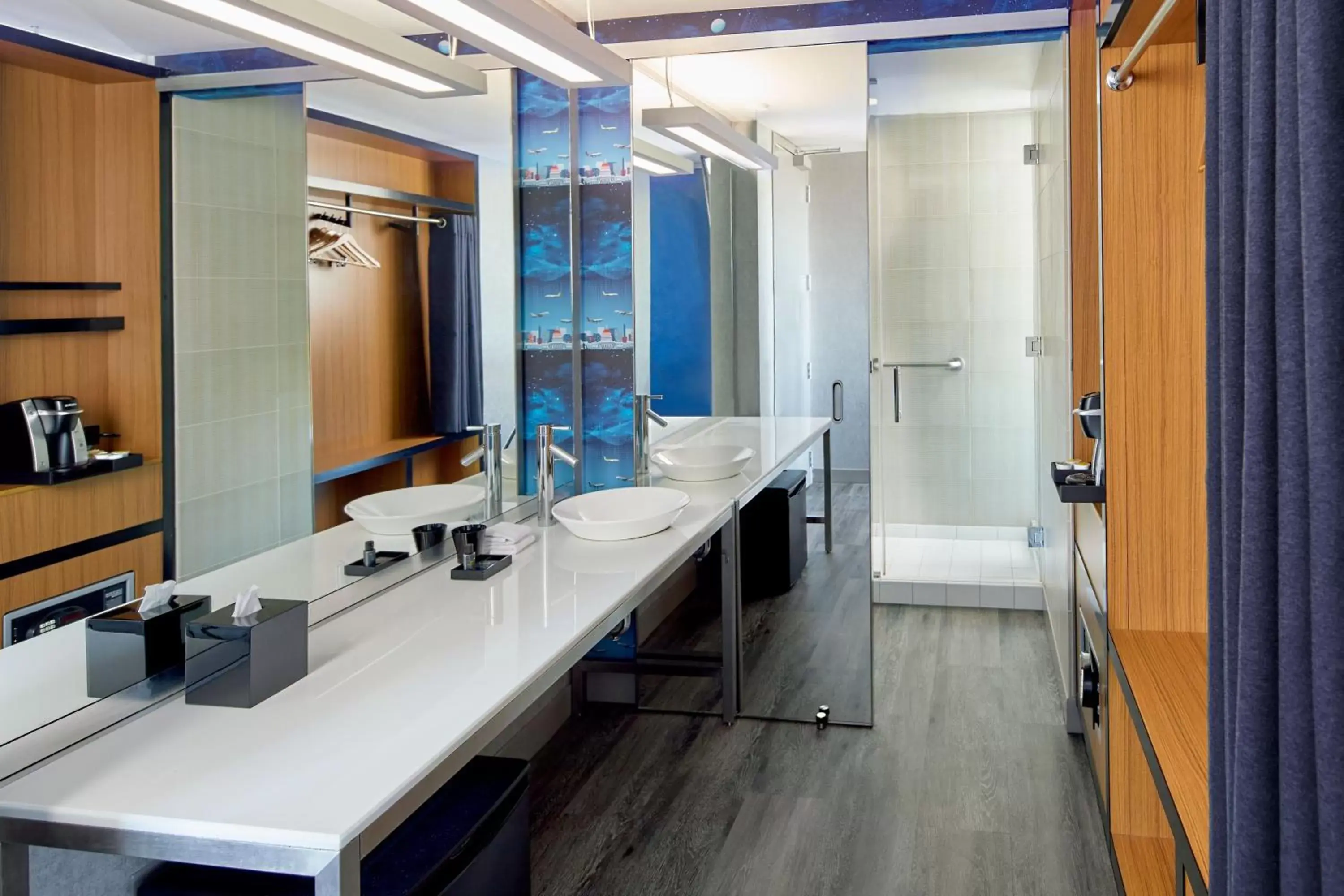 Photo of the whole room, Bathroom in Aloft Dulles Airport North