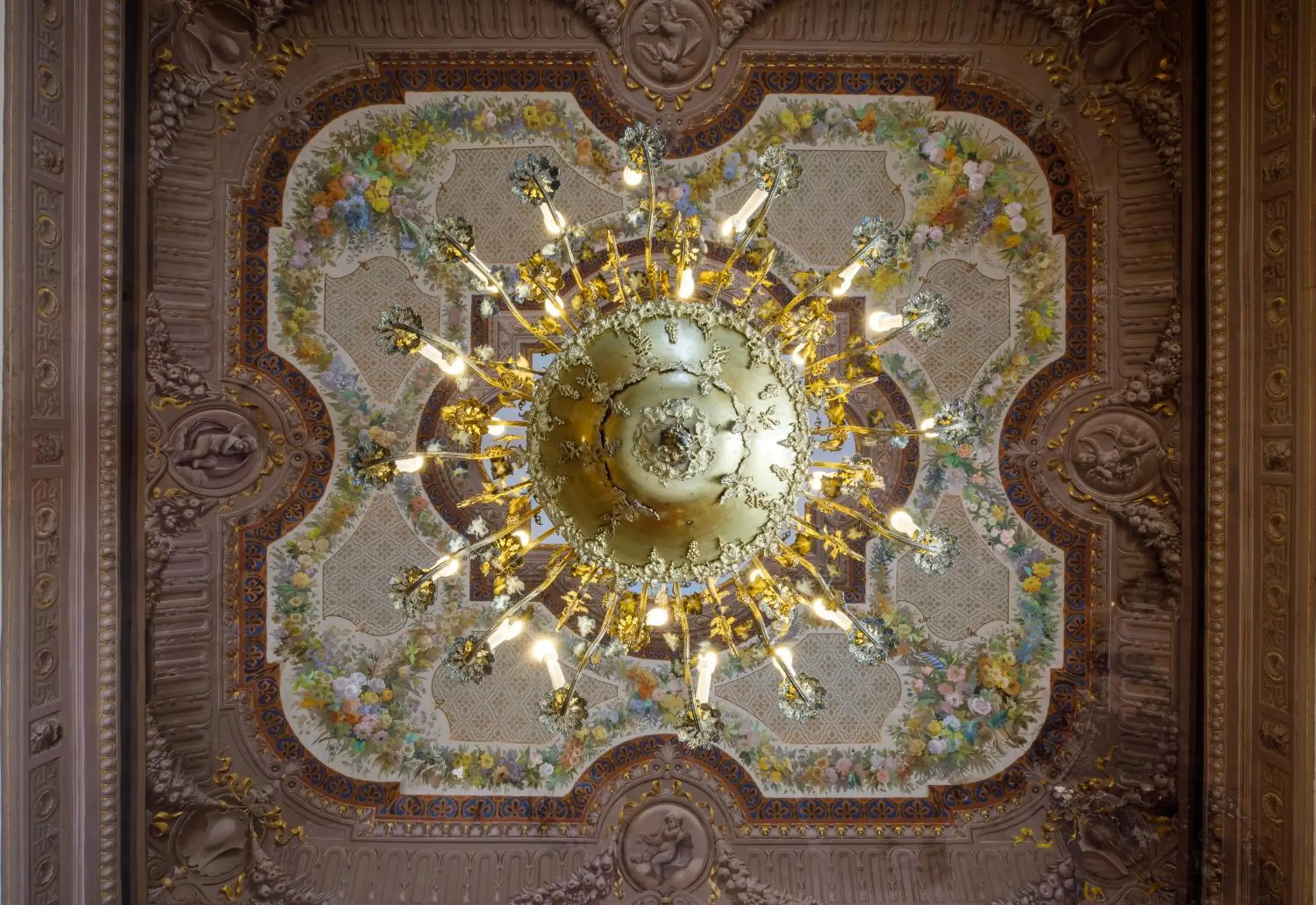 Decorative detail in Room Of Andrea Hotel