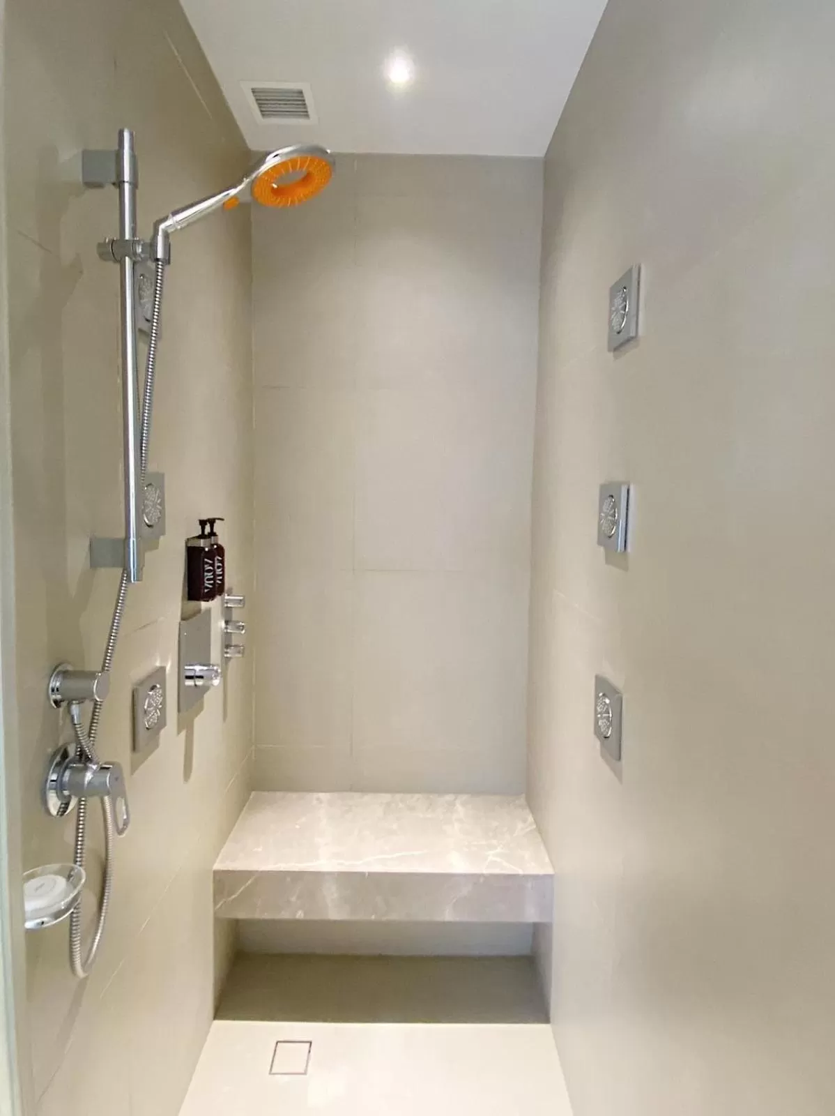 Shower in Brittany Hotel BGC