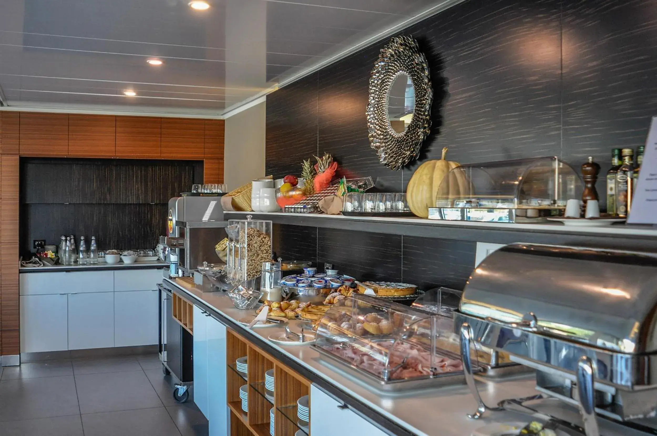 Buffet breakfast, Restaurant/Places to Eat in Hotel Viareggio