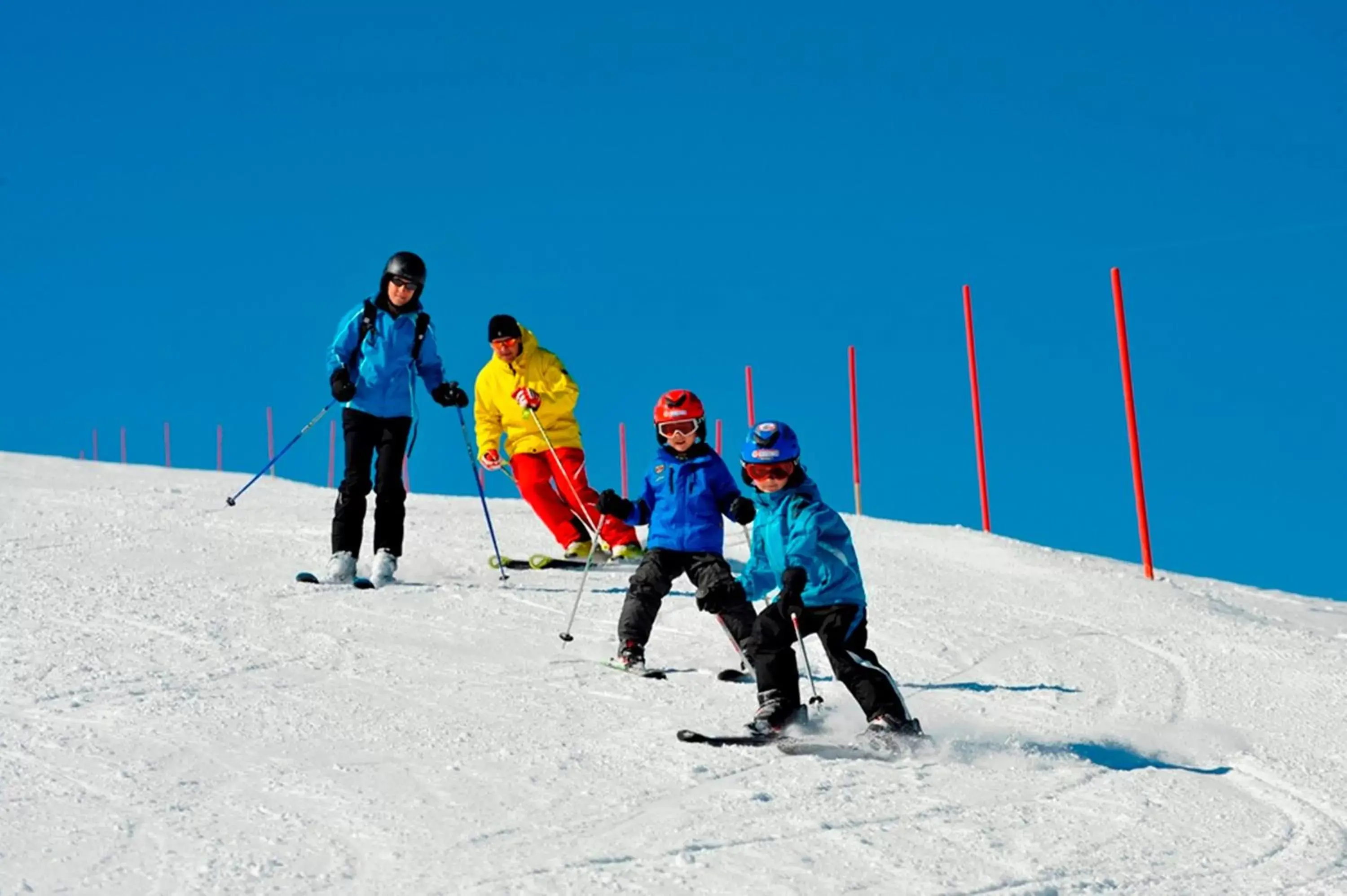 Winter, Skiing in Swiss Heidi Hotel