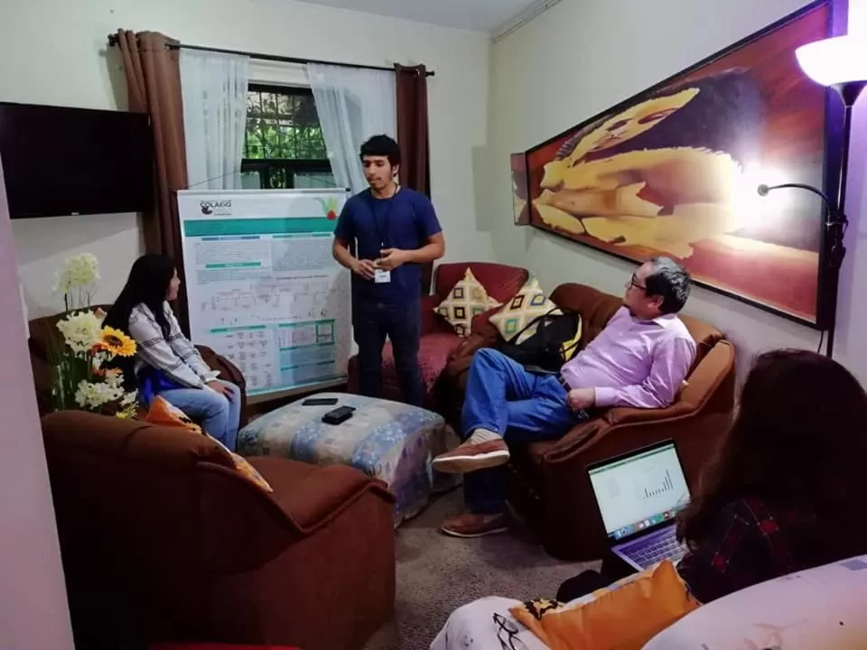 People in Casa Echavarria