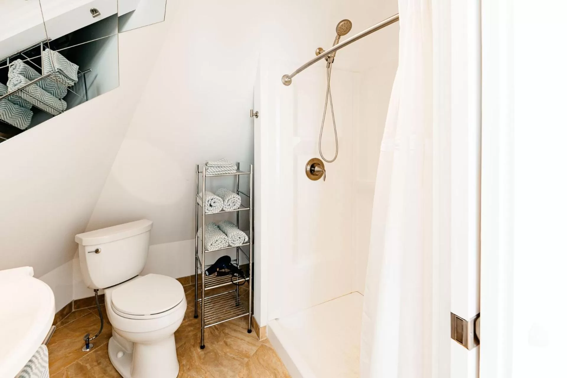 Bathroom in Pyramids in Florida