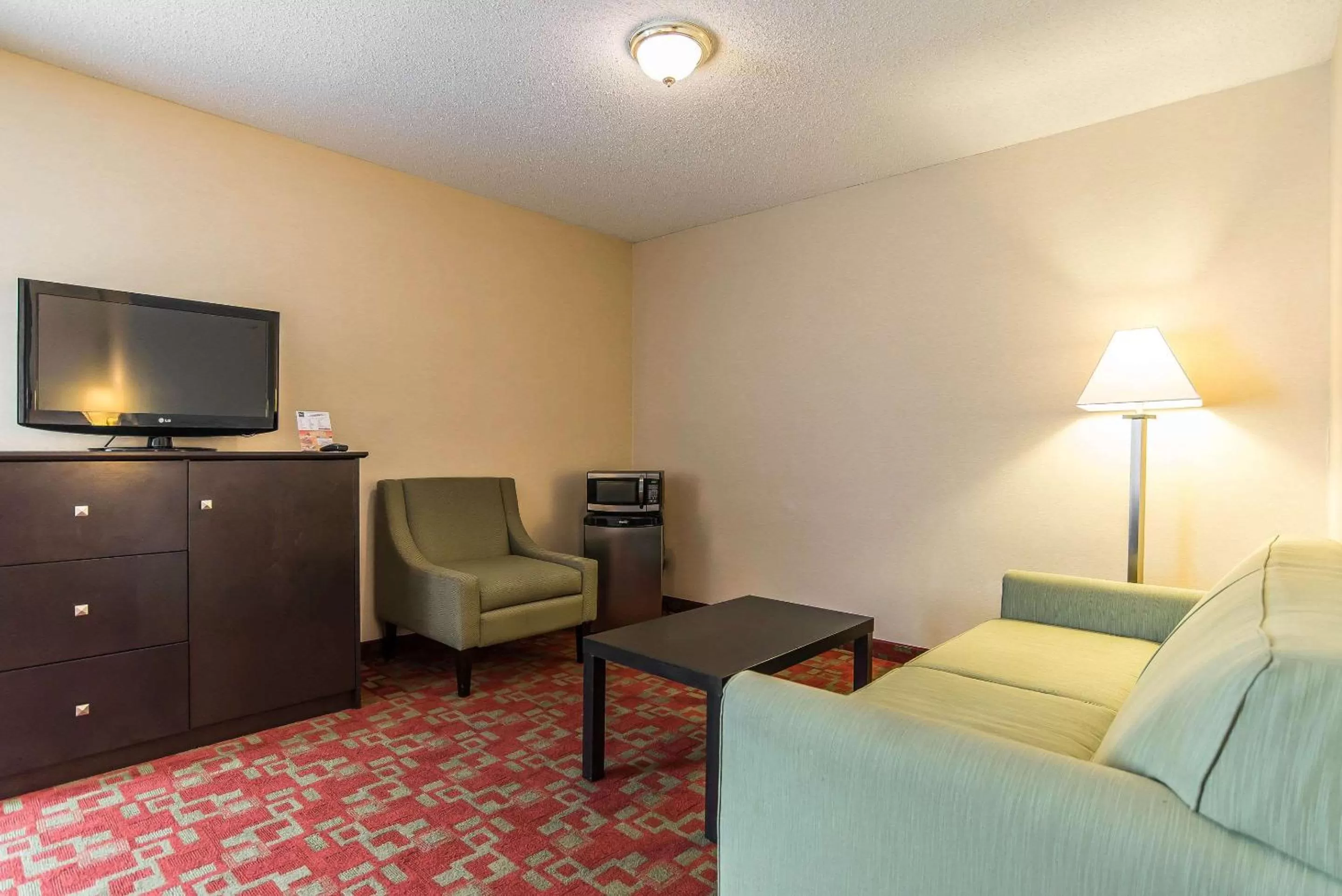 Photo of the whole room in Quality Inn Shelburne - Burlington