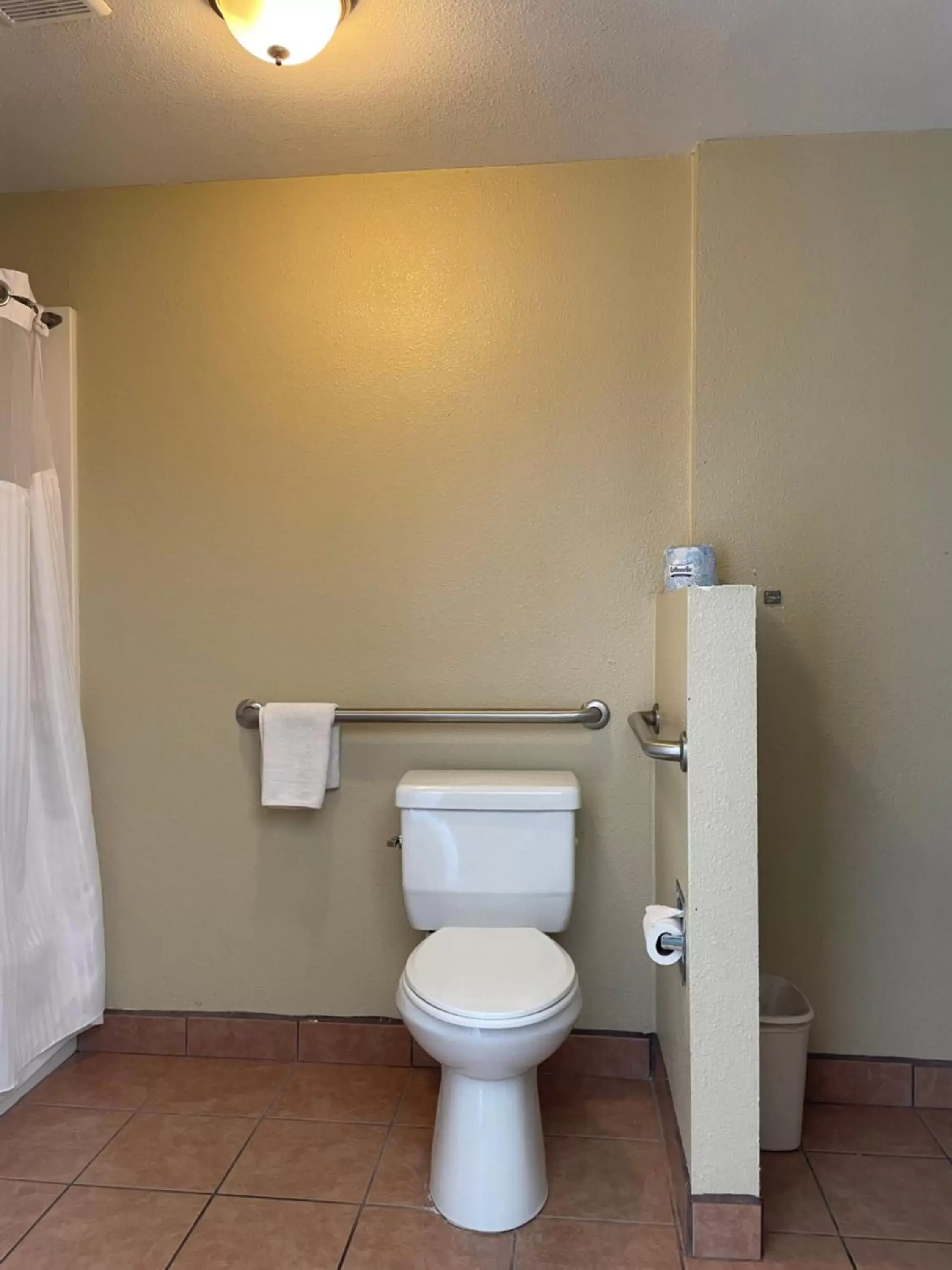 Toilet, Bathroom in Howard Johnson by Wyndham Ridgecrest, CA