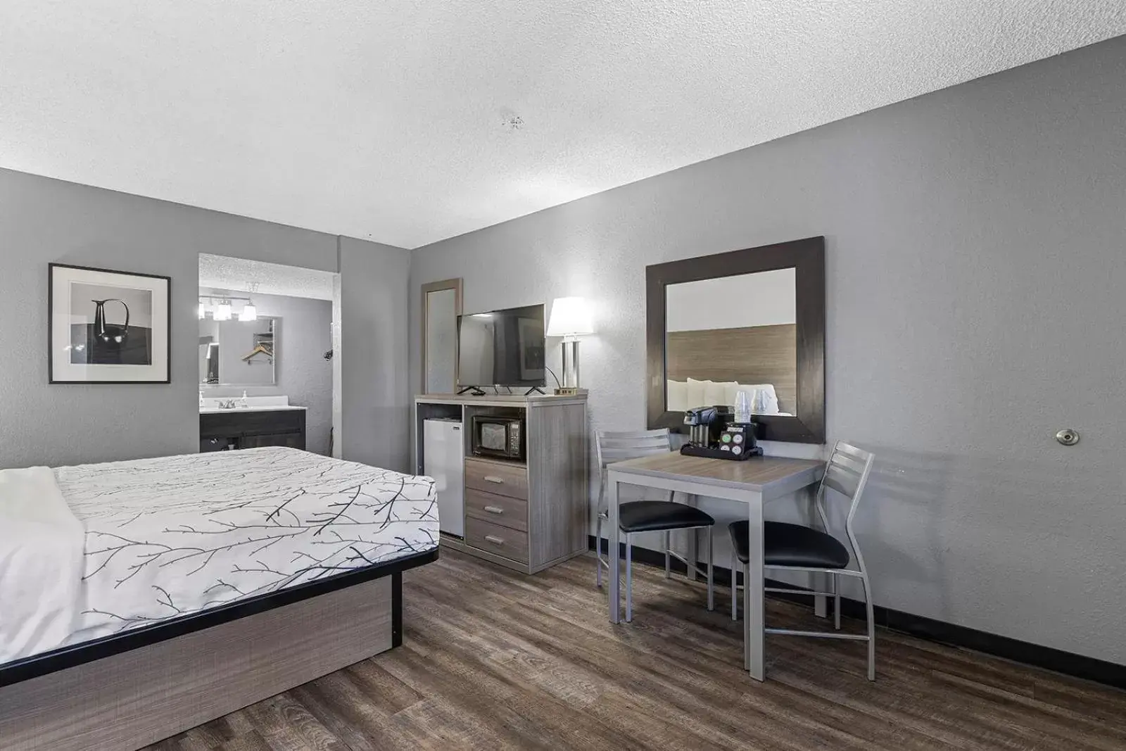 Bedroom in GreenTree Inn Prescott Valley